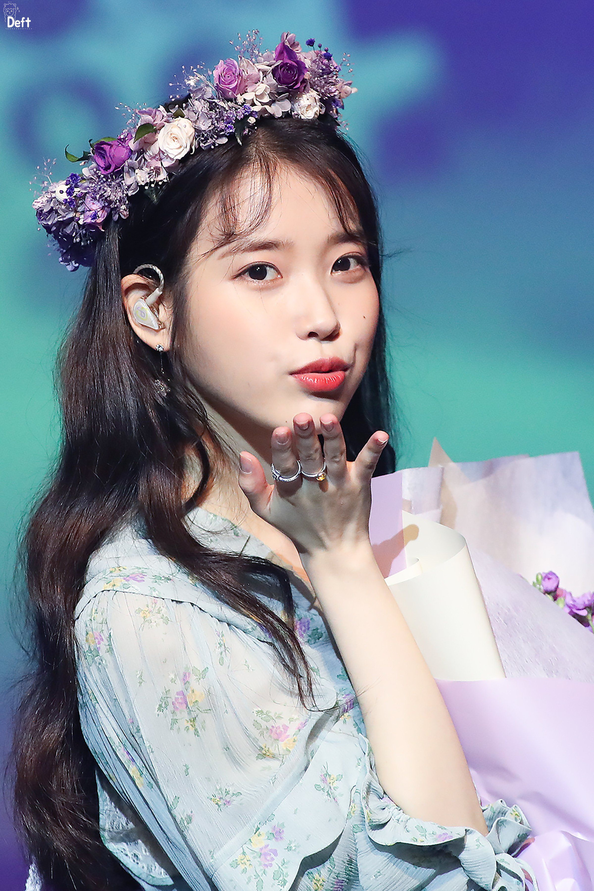 IU là em gái quốc dân đình đám. Ảnh: Instagram