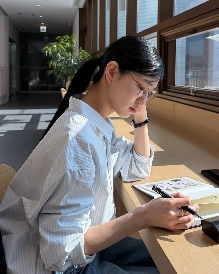 Lúc nào cũng đang làm việc nhưng chưa thể giàu. Ảnh minh họa. 