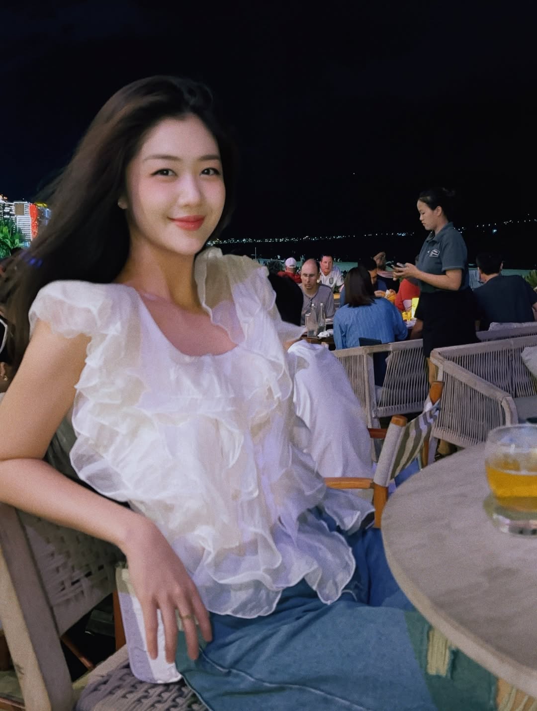 Tôn Nữ Nam Phương - Tiếp viên trưởng Vietnam Airlines: 10 năm trong ngành, nhan sắc và cuộc sống thay đổi ra sao?