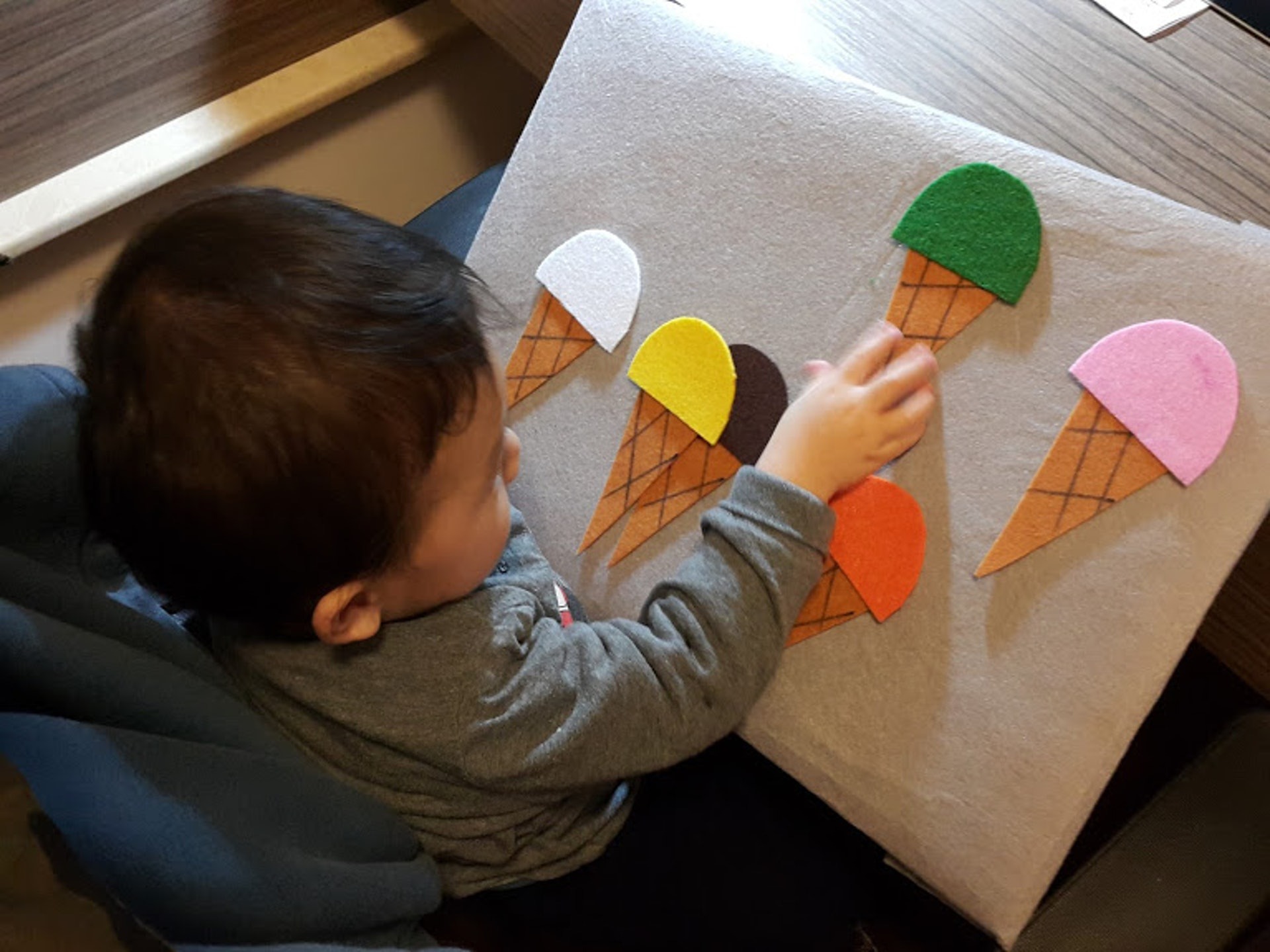 Màu sắc trẻ thích có thể nói lên nhiều điều, nhưng nó không mang tính tuyệt đối (Ảnh minh họa)