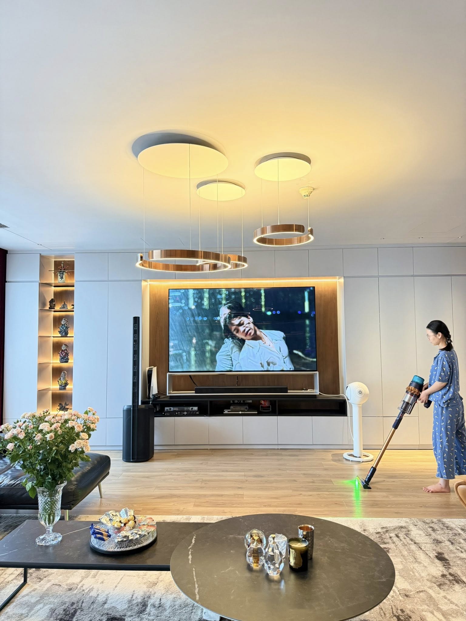 MC có xuất thân là võ sĩ, cưới vợ tiếp viên hàng không, sống trong penthouse rộng 260m2 ở Hà Nội