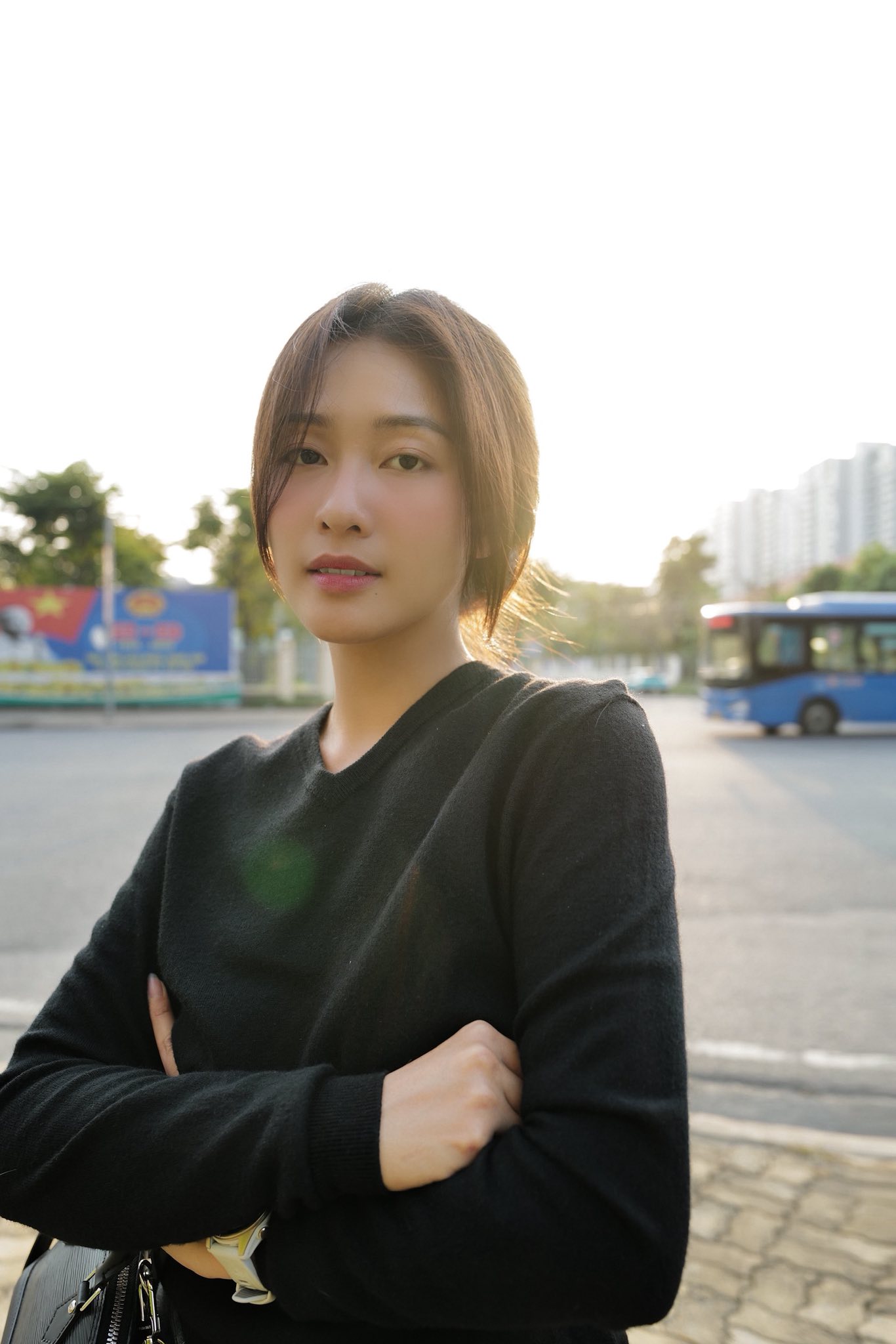 Khả Ngân dần chứng minh năng lực với vai trò là một diễn viên, hành trình sự nghiệp của cô là do bà ngoại và bà nội định hướng, ủng hộ 