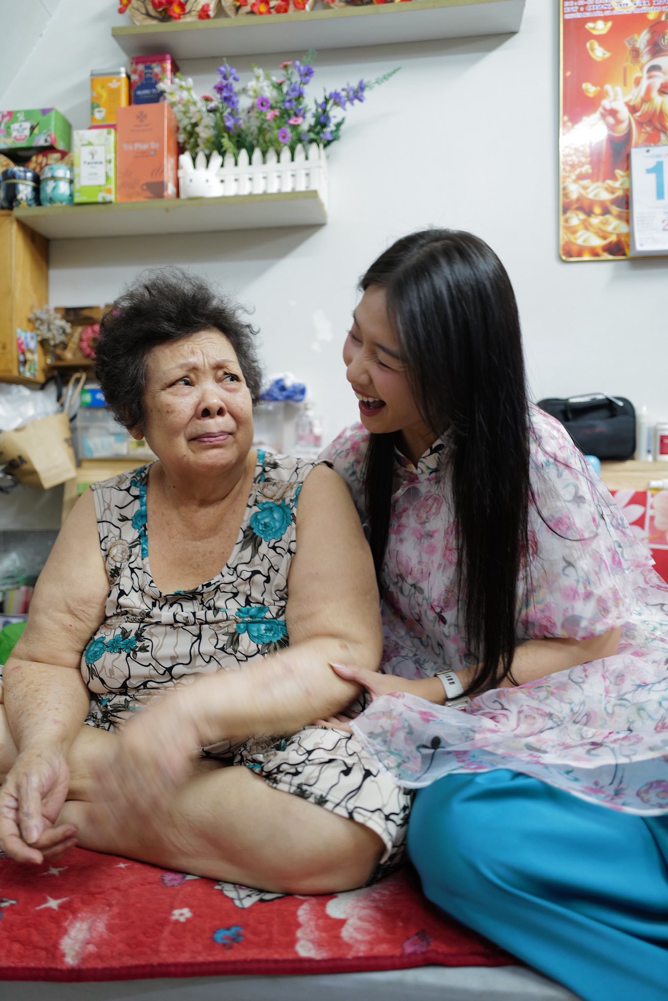 Nhiều người chia buồn, động viên Khả Ngân sớm vượt qua biến cố 