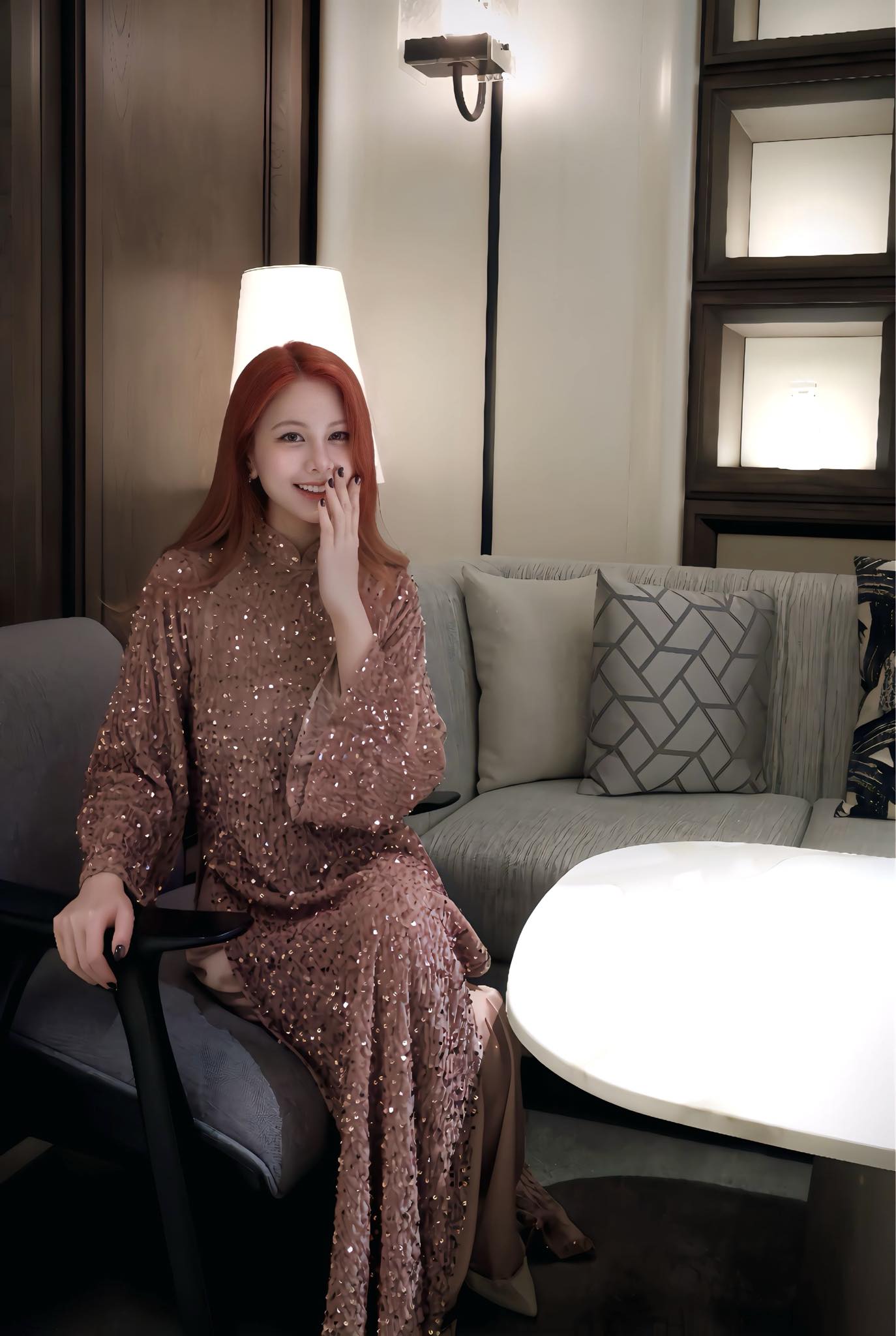 “Johnny Trí Nguyễn và người yêu” lên hot search