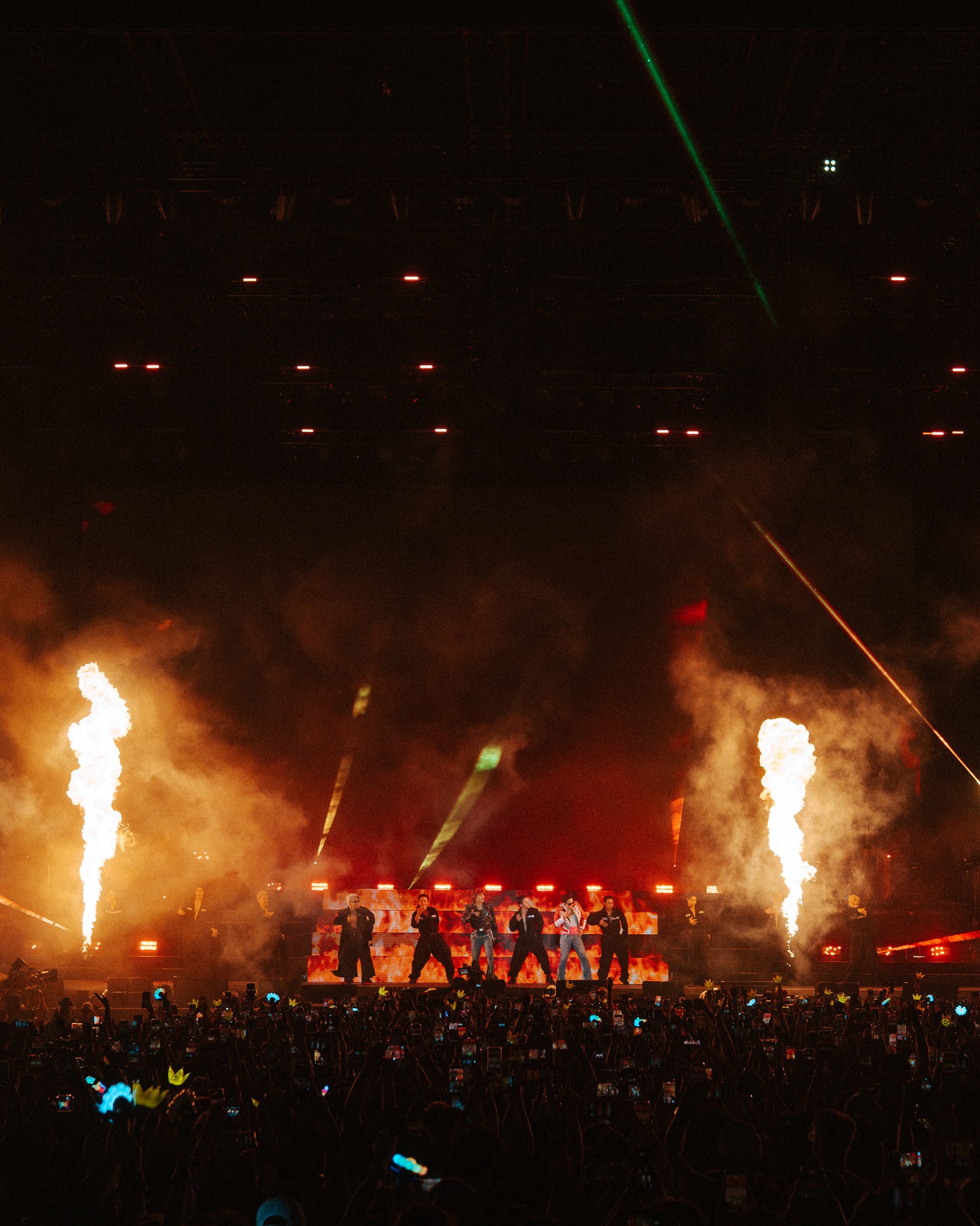  YG không có lấy một bài đăng chúc mừng hay thông cáo báo chí chính thức về thành tích 