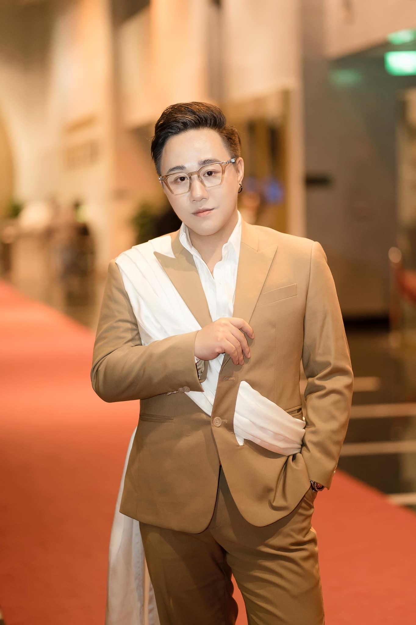 Trung Quân Idol từng đăng bài xin lỗi trên Fanpage nhưng nhanh chóng xoá đi. Nam ca sĩ giải thích hành động này là vì muốn gặp trực tiếp vợ chồng bác sĩ Thuỳ trước tiên