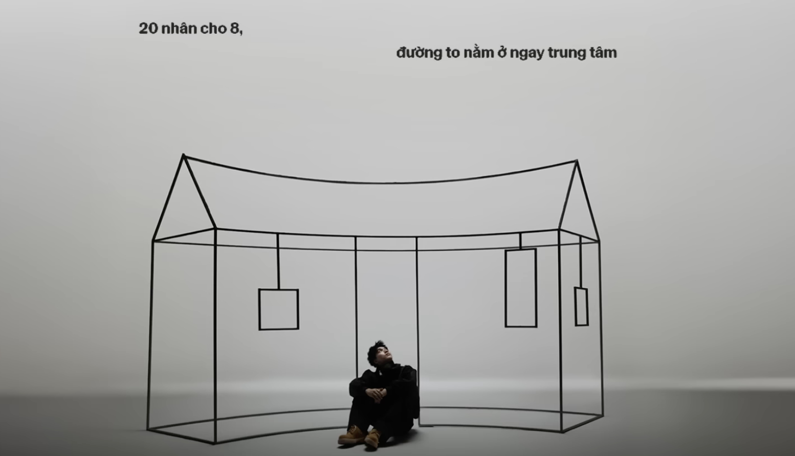   HIEUTHUHAI khoe xây căn nhà diện tích 20x8m, nằm ở đường to ngay trung tâm   