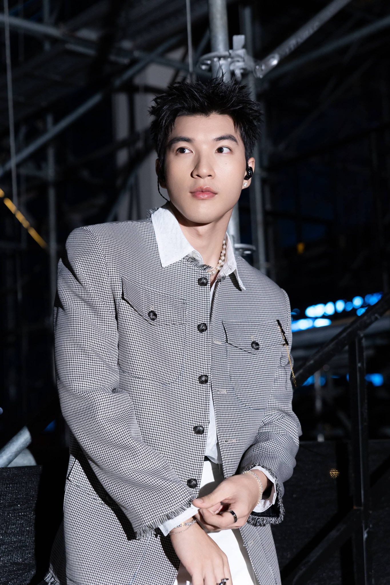 Ở tuổi 27, HIEUTHUHAI có khối tài sản đáng ngưỡng mộ