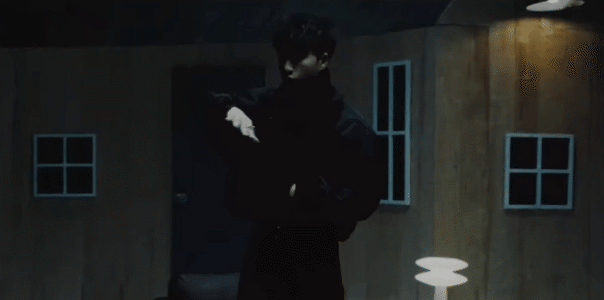 Lợi thế sở hữu lượng fan đông đảo giúp album nhanh chóng được đẩy thảo luận tích cực trên mạng xã hội