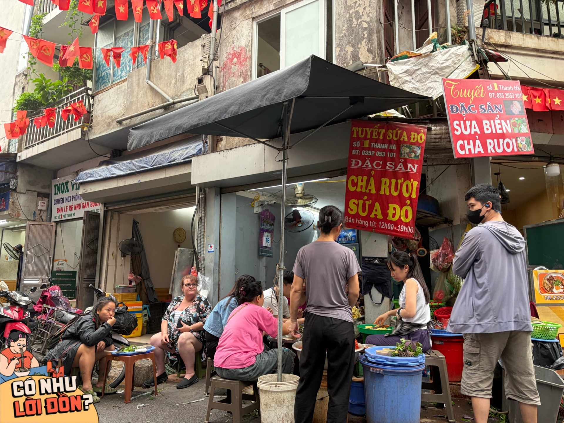 Tuyết sứa đỏ chợ Thanh Hà tăng giá lên 40k/suất: Phải mua nước gửi xe mới có chỗ ngồi, hương vị liệu ngon như lời đồn?