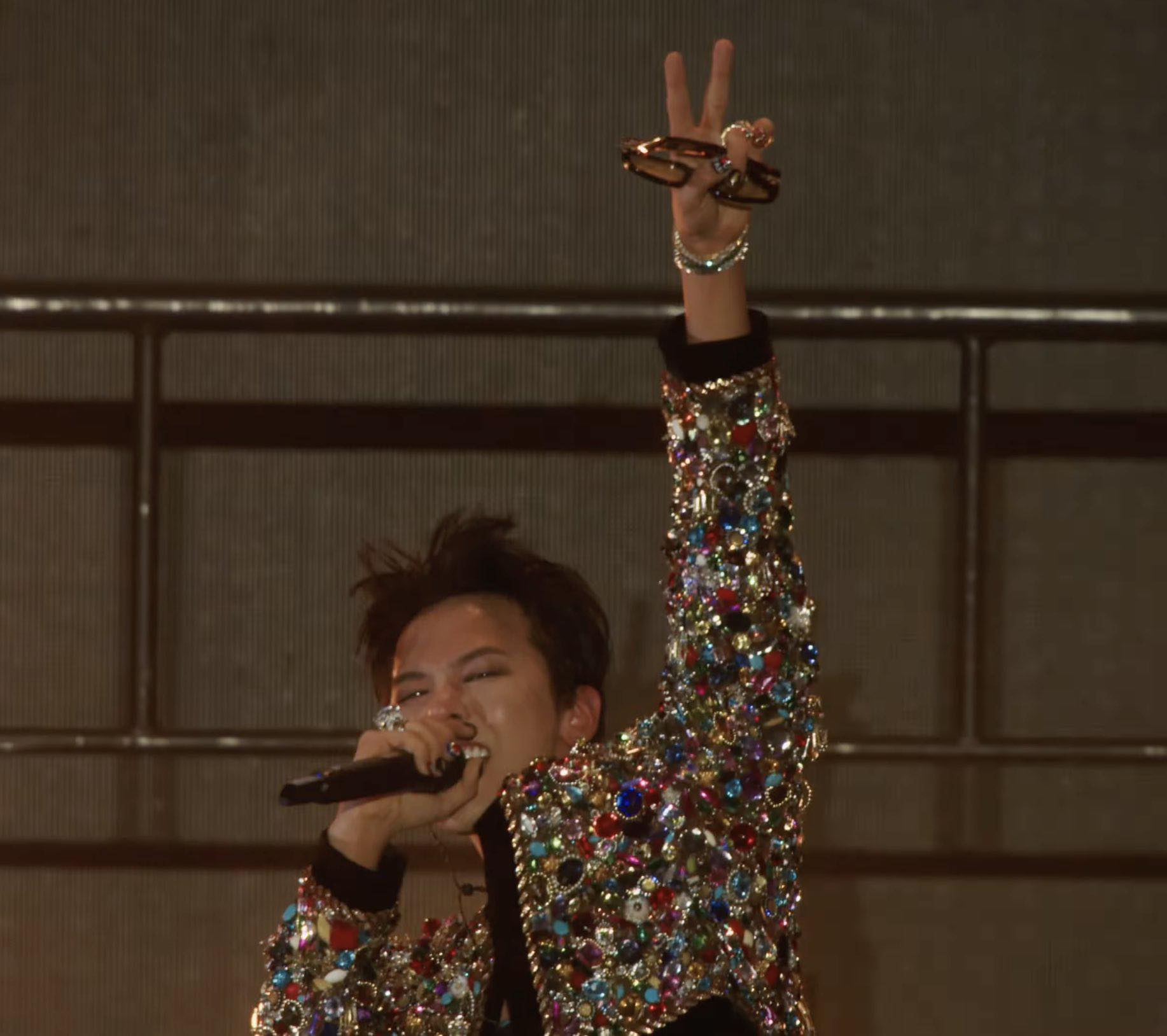 Dựa trên các thông báo chính thức được công bố tại sân khấu Coachella (tháng 4/2026), lộ trình tái hợp của BIGBANG đang dần được hé lộ với nhiều chi tiết quan trọng