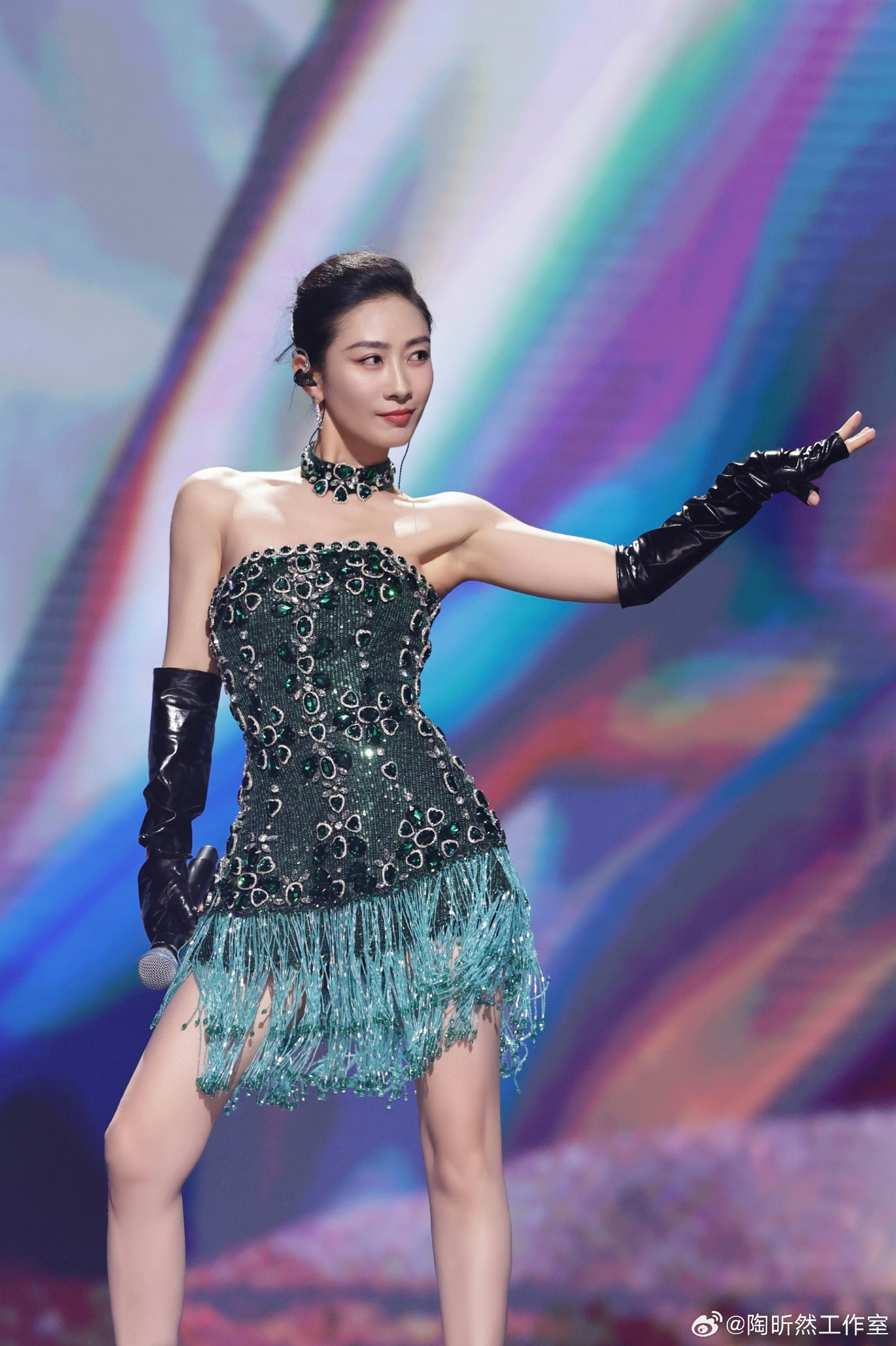 Khán giả Trung Quốc bất bình với việc Đào Hân Nhiên - 1 thí sinh biết nhảy, biết hát - bị loại sớm khỏi Đạp Gió dù đội cô giành chiến thắng tại vòng PK. Ảnh: Sina.