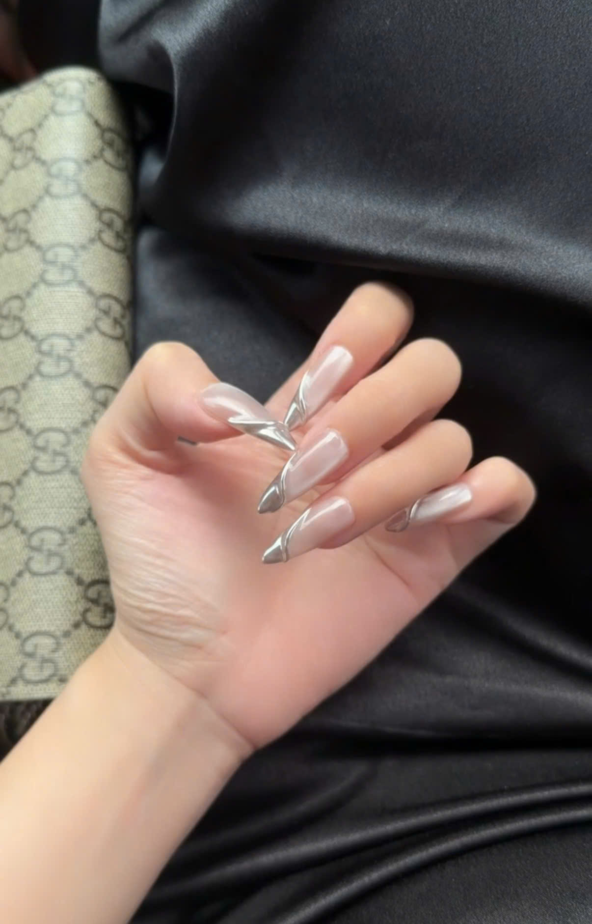 Tuyết Xuân về nước chọn kinh doanh nailbox.