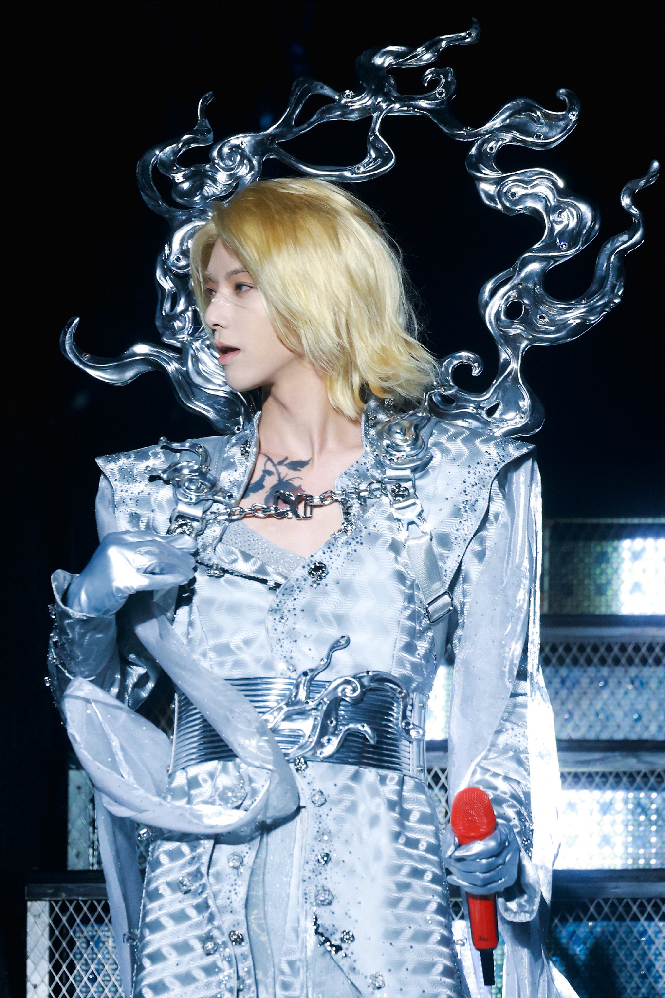 Hoa Thần Vũ là nam ca sĩ số 1 Cbiz