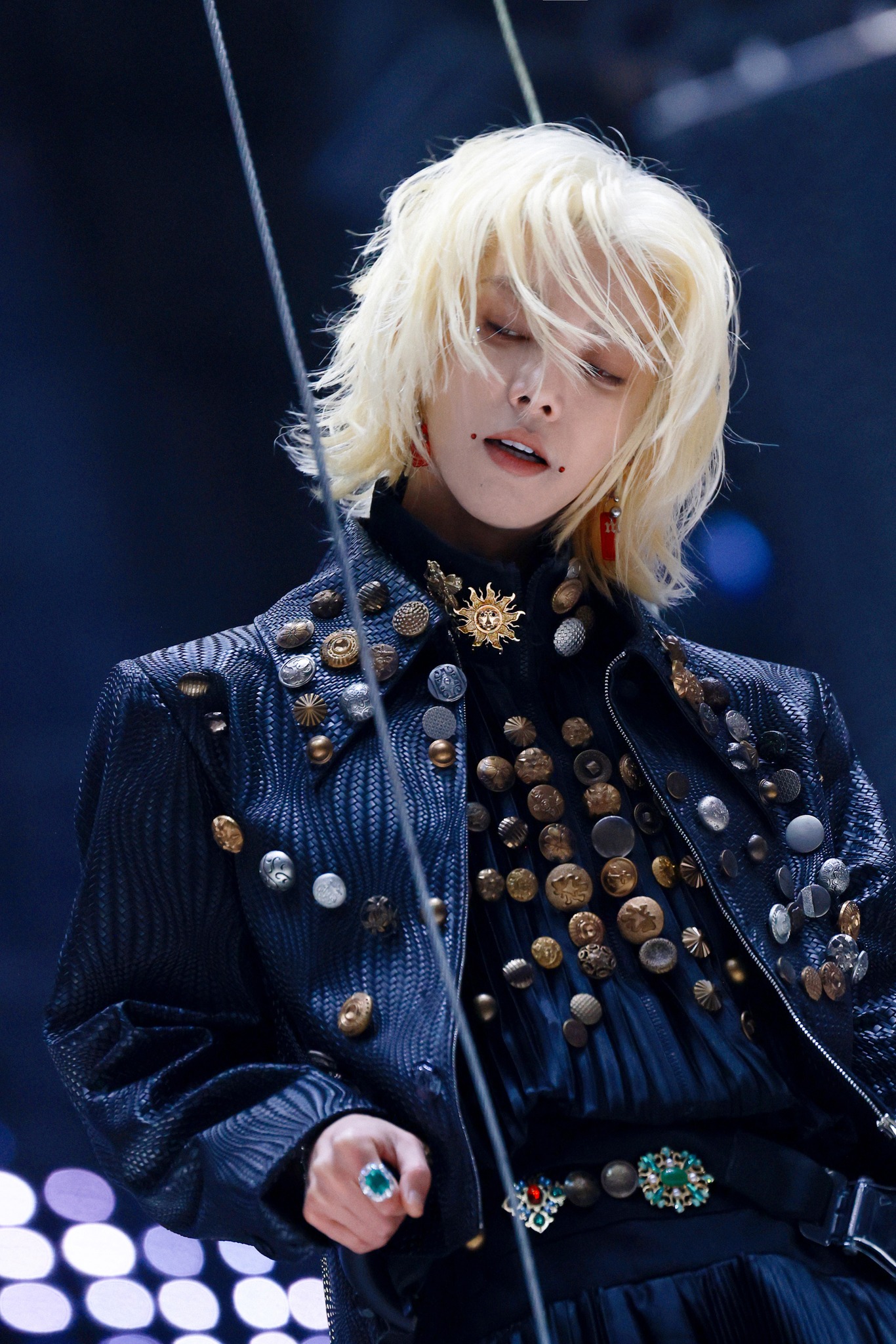 Nếu chuỗi concert ở Vân Nam bị hoãn vô thời hạn hoặc buộc phải hủy bỏ do vấn đề cấp phép, toàn bộ hệ thống sân khấu có nguy cơ phải tháo dỡ, kéo theo thiệt hại ước tính lên tới hàng trăm tỷ đồng