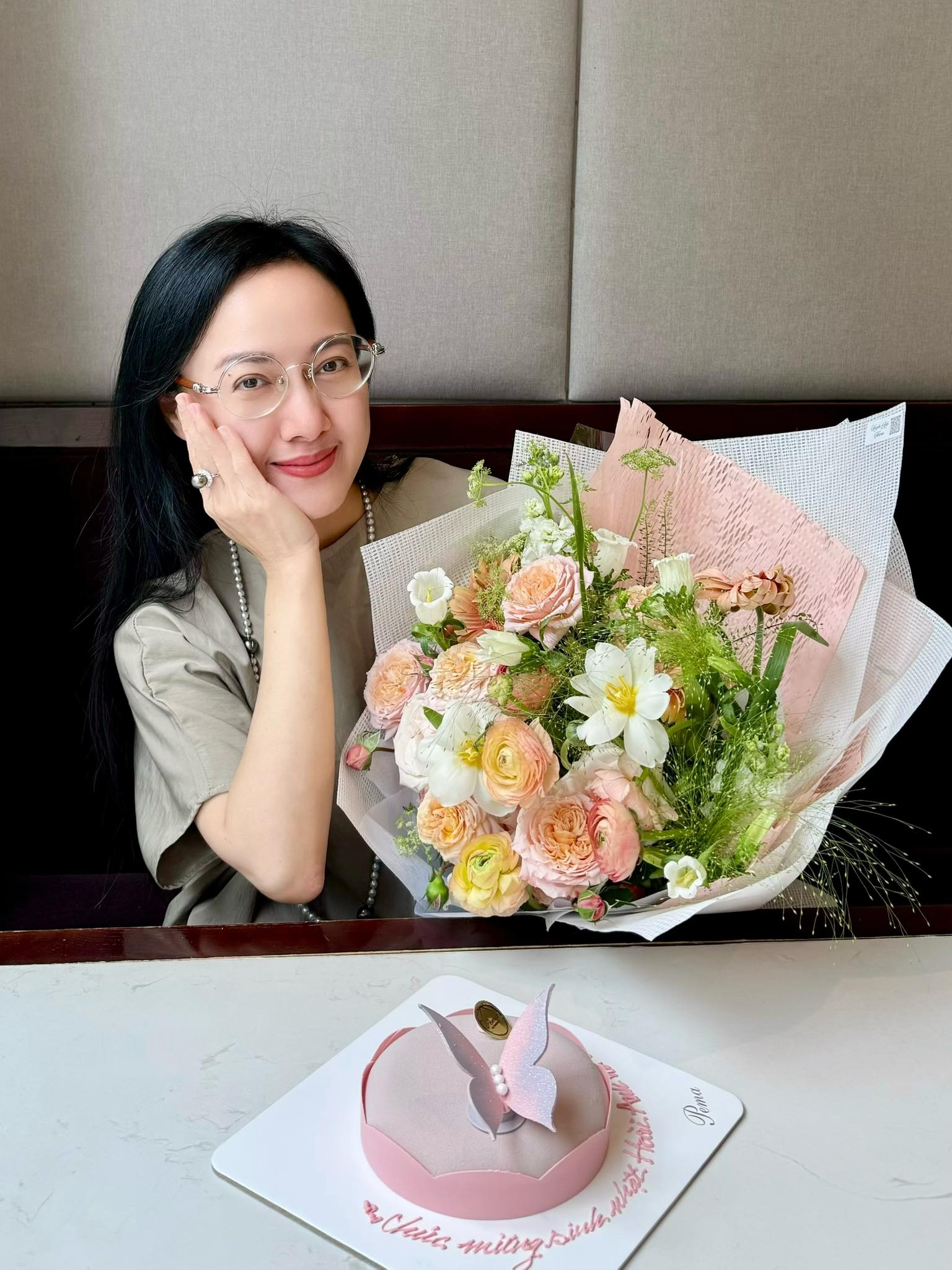 Con gái nhà sáng chế nổi tiếng Việt Nam là BTV thời sự 19h: Tổ ấm giản dị, lần hiếm hoi tiết lộ về chồng