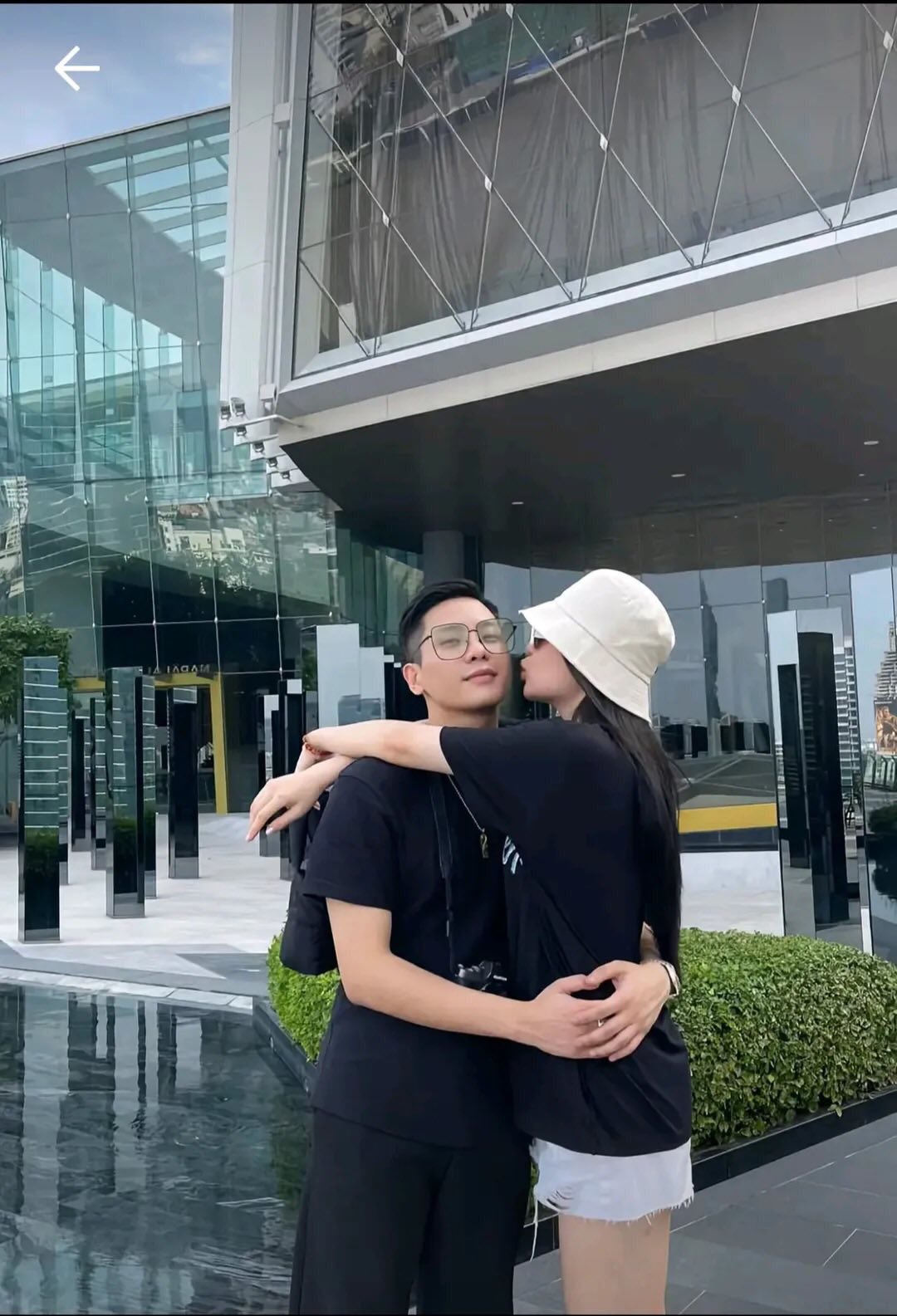 Bộ ảnh ngọt ngào của cả hai chụp ở nhiều thời điểm nhưng có thể thấy tình cảm mà họ dành cho nhau không có gì thay đổi