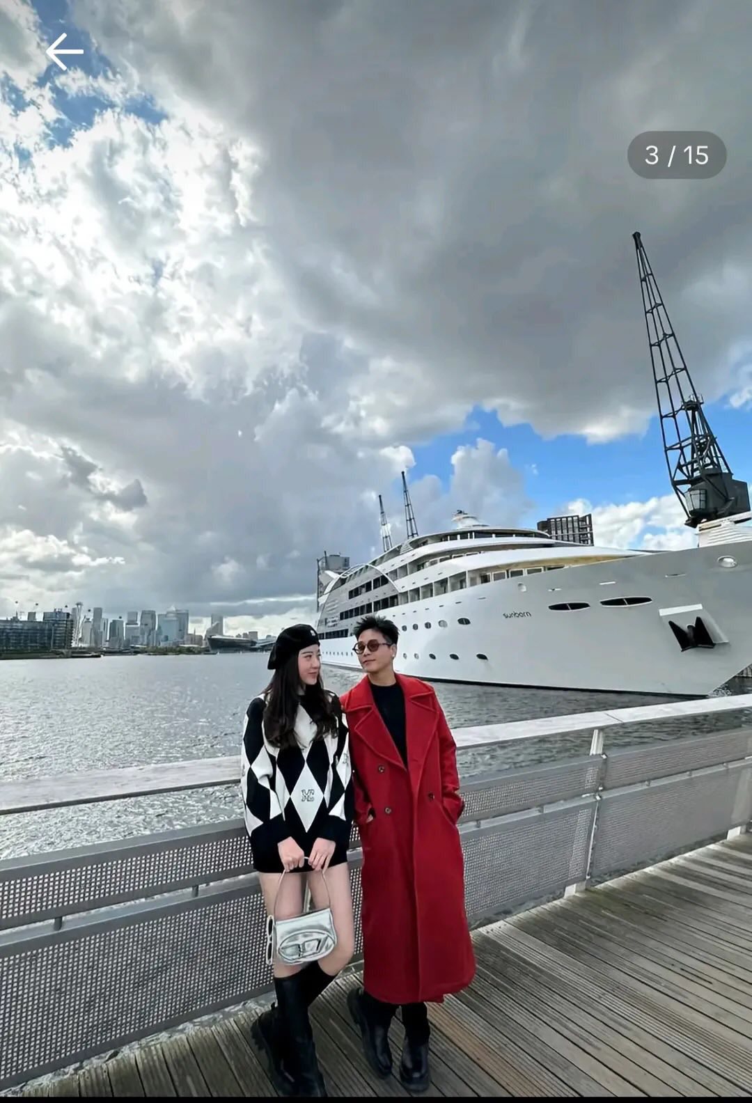 Mỗi lần cặp đôi du lịch nước ngoài là có ảnh ngọt ngào bên nhau