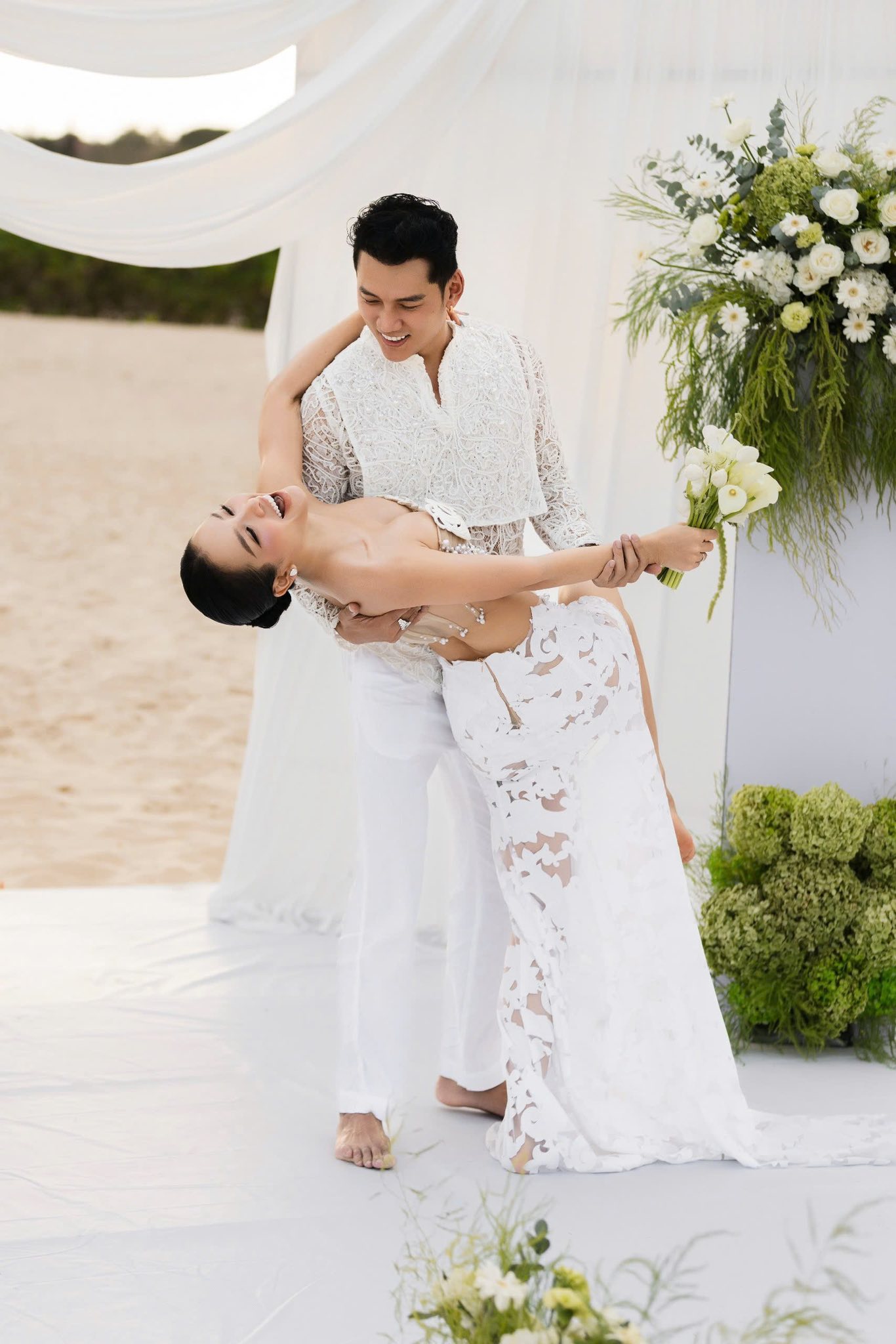 Mỗi năm, cặp đôi sẽ có một bộ ảnh gây sốt để kỷ niệm tình yêu 