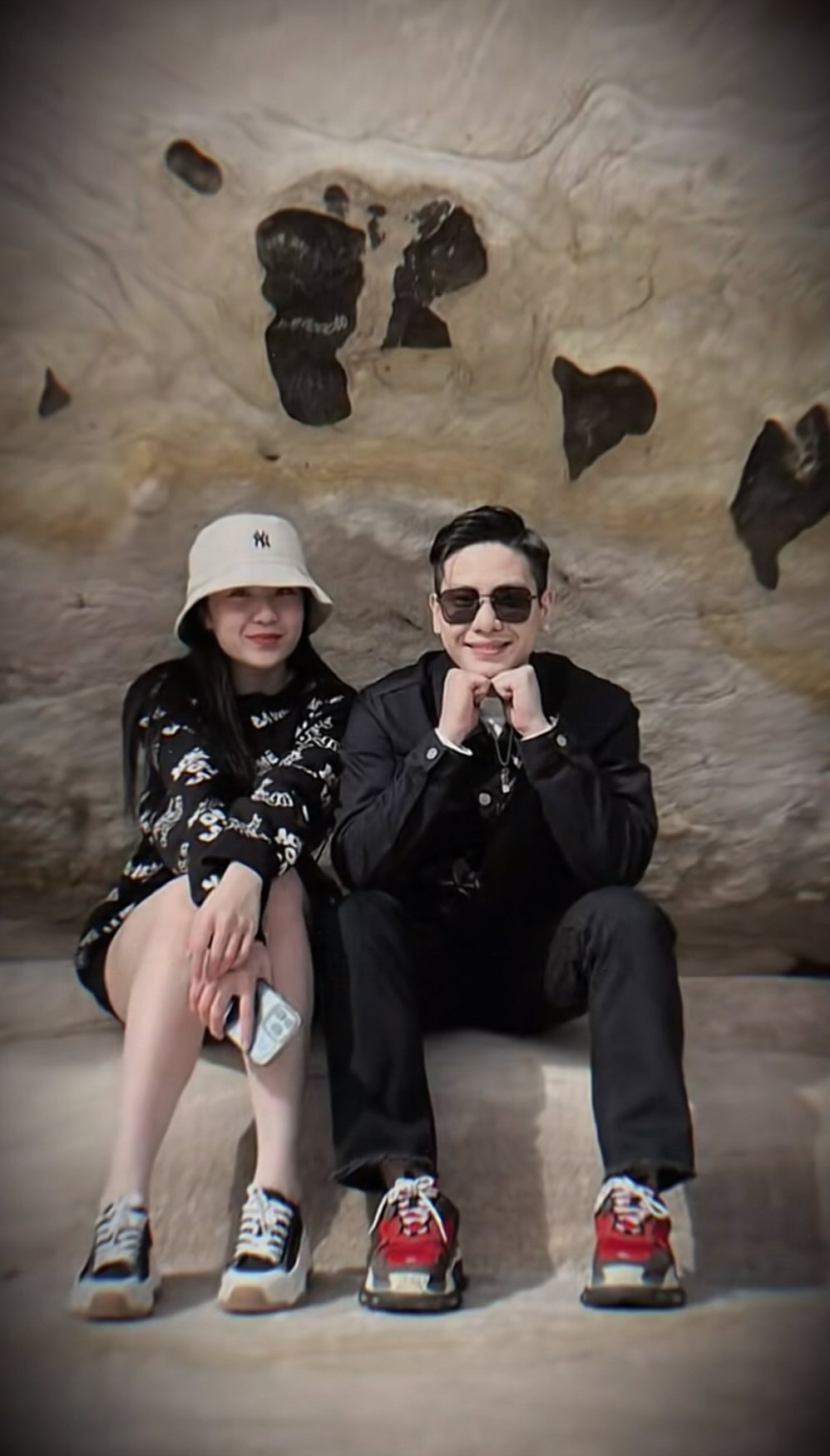 Nhan sắc của bà xã Quân A.P nhận nhiều lời khen từ cư dân mạng