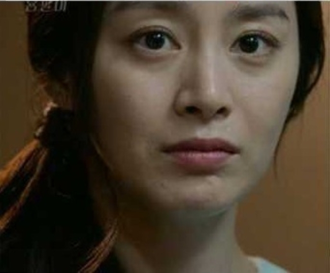 Còn ai chê Kim Tae Hee xấu hơn Song Hye Kyo - Jeon Ji Hyun nữa không?