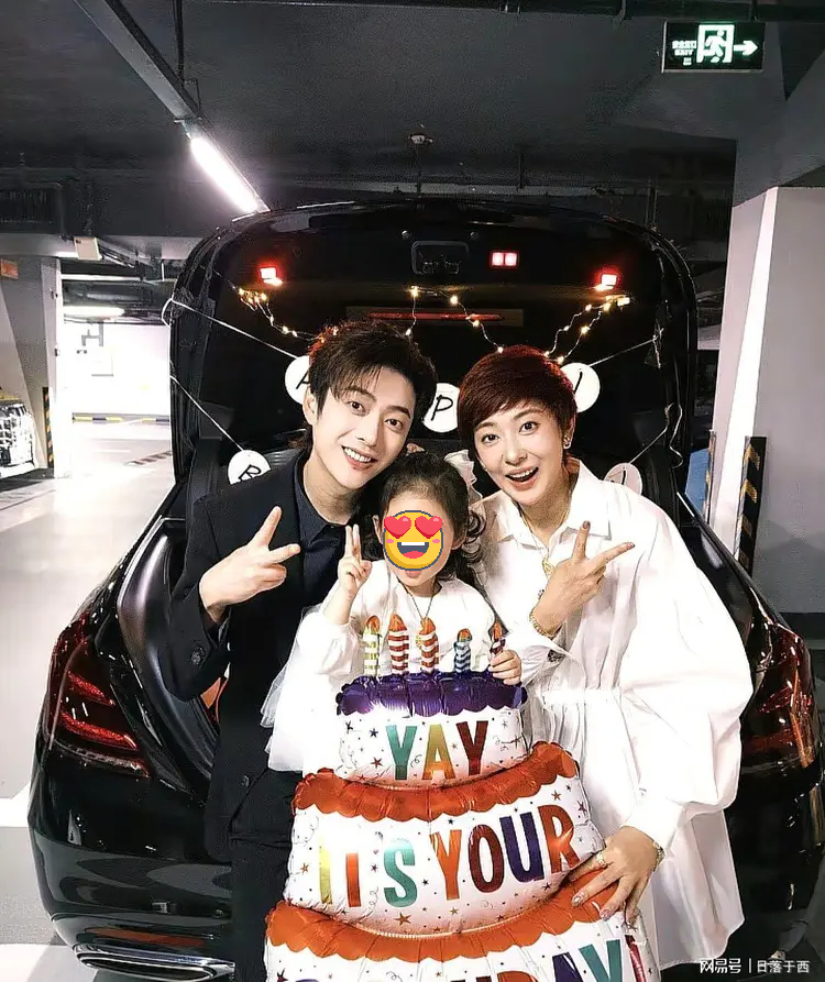 Nam diễn viên 9X điển trai biến mất khỏi showbiz suốt 3 năm, nay công khai vợ hơn 8 tuổi và con gái sinh non nặng có 1,18kg