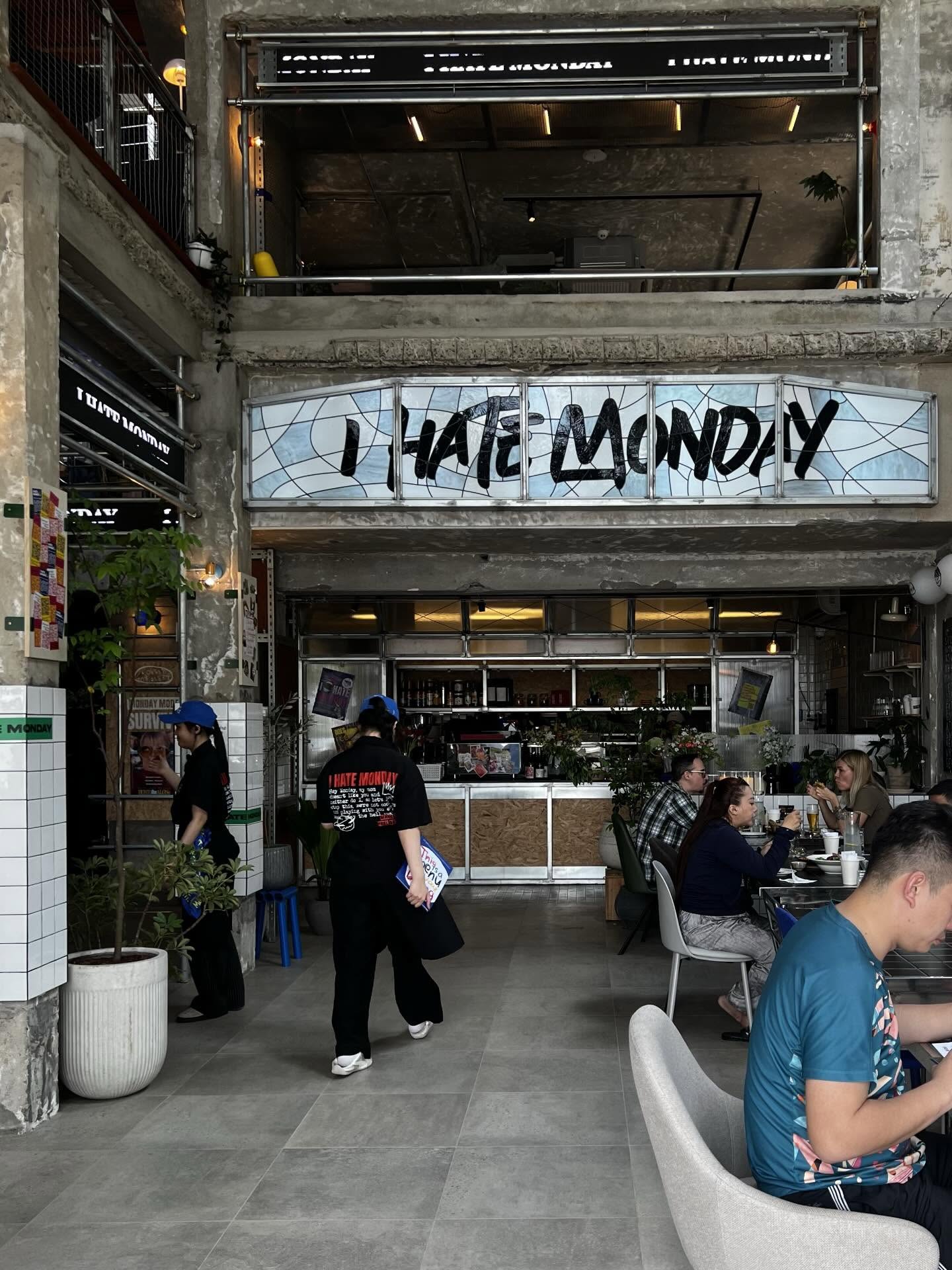 Bị đuổi khéo sau 30 phút vì chỉ gọi bánh và nước - nhà hàng đình đám tại Thảo Điền vấp tranh cãi khi ra Đà Nẵng