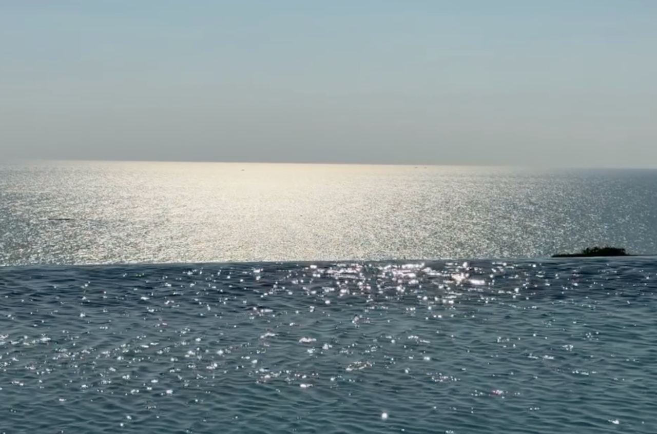 Diễn xong concert vẫn không thèm về, “công chúa băng giá” Jessica kéo dàn mỹ nhân vung tiền càn quét Phú Quốc