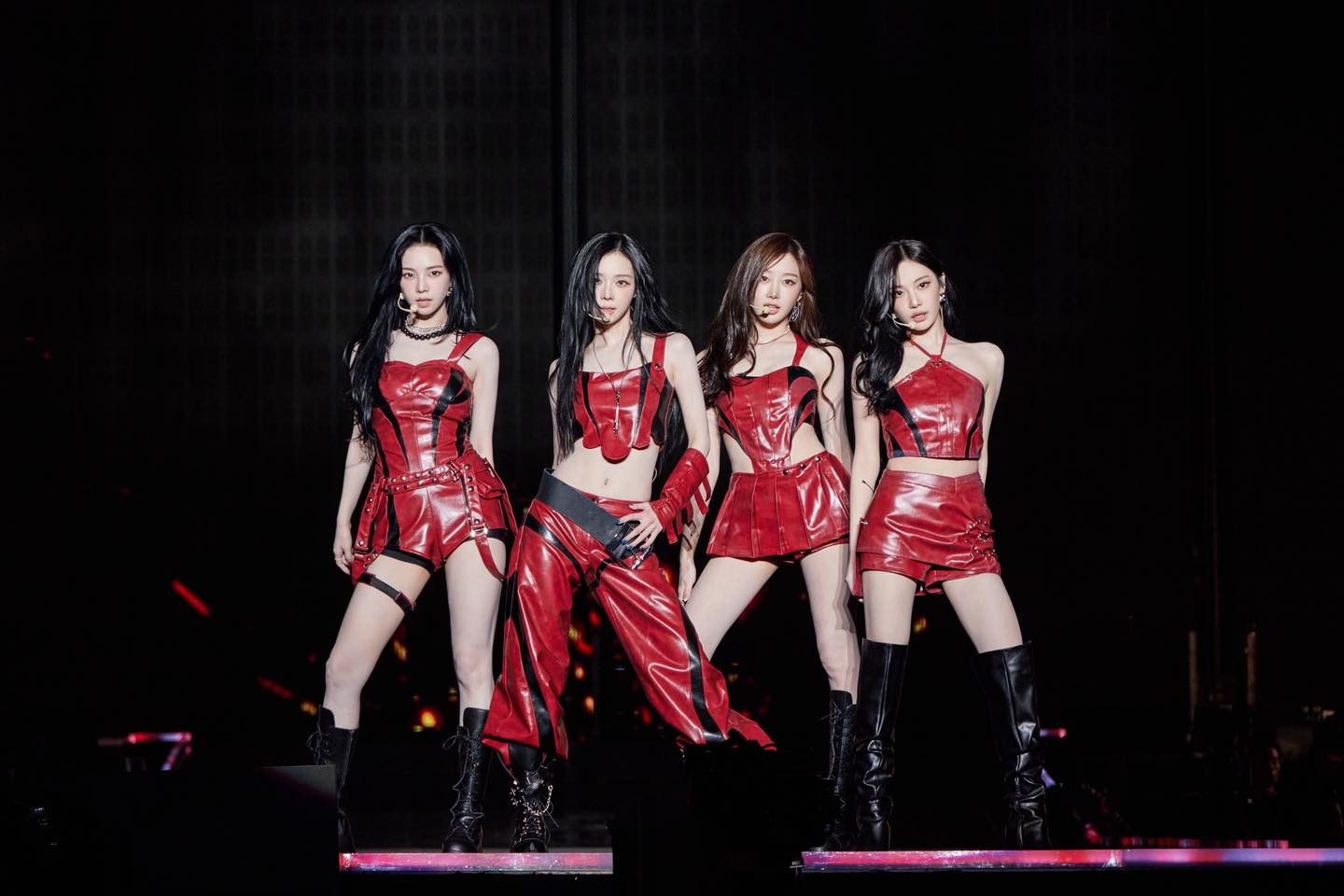 Nhóm nữ nhà SM vẫn đang dẫn đầu top girlgroup gen 4 khi nhiều đối thủ gặp vấn đề - điển hình như NewJeans 