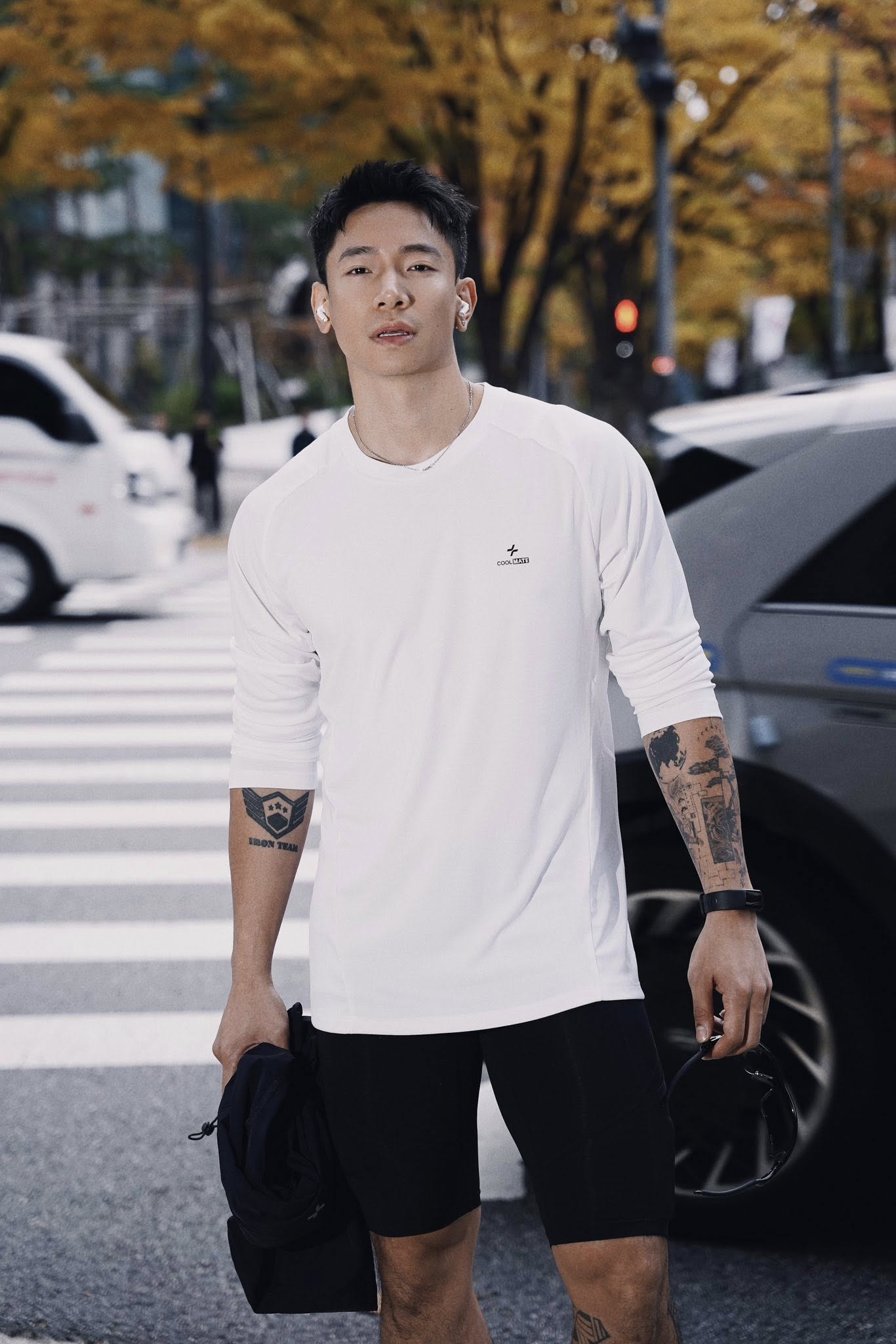 Visual của bạn trai Hương Giang