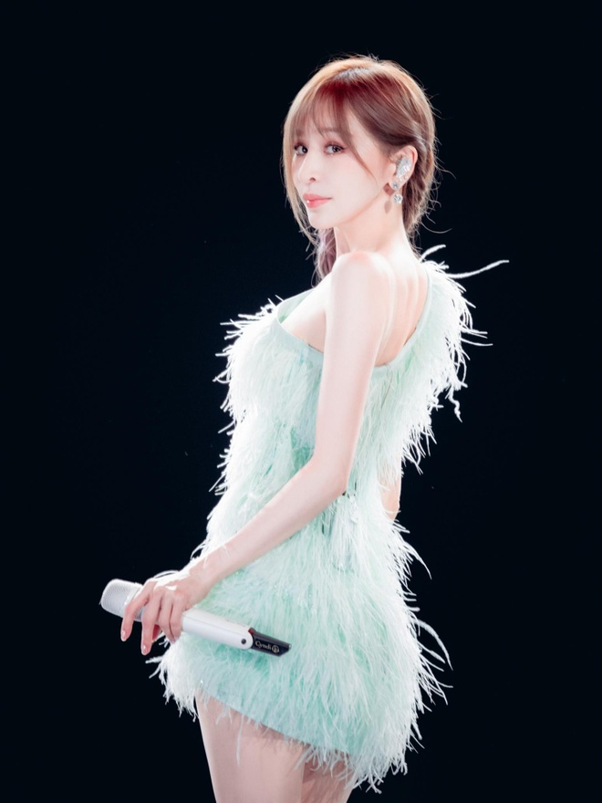 Không thể tin đây là nhan sắc và vóc dáng thật của mỹ nhân U45 được giới CEO cả nước bảo vệ bằng mọi giá