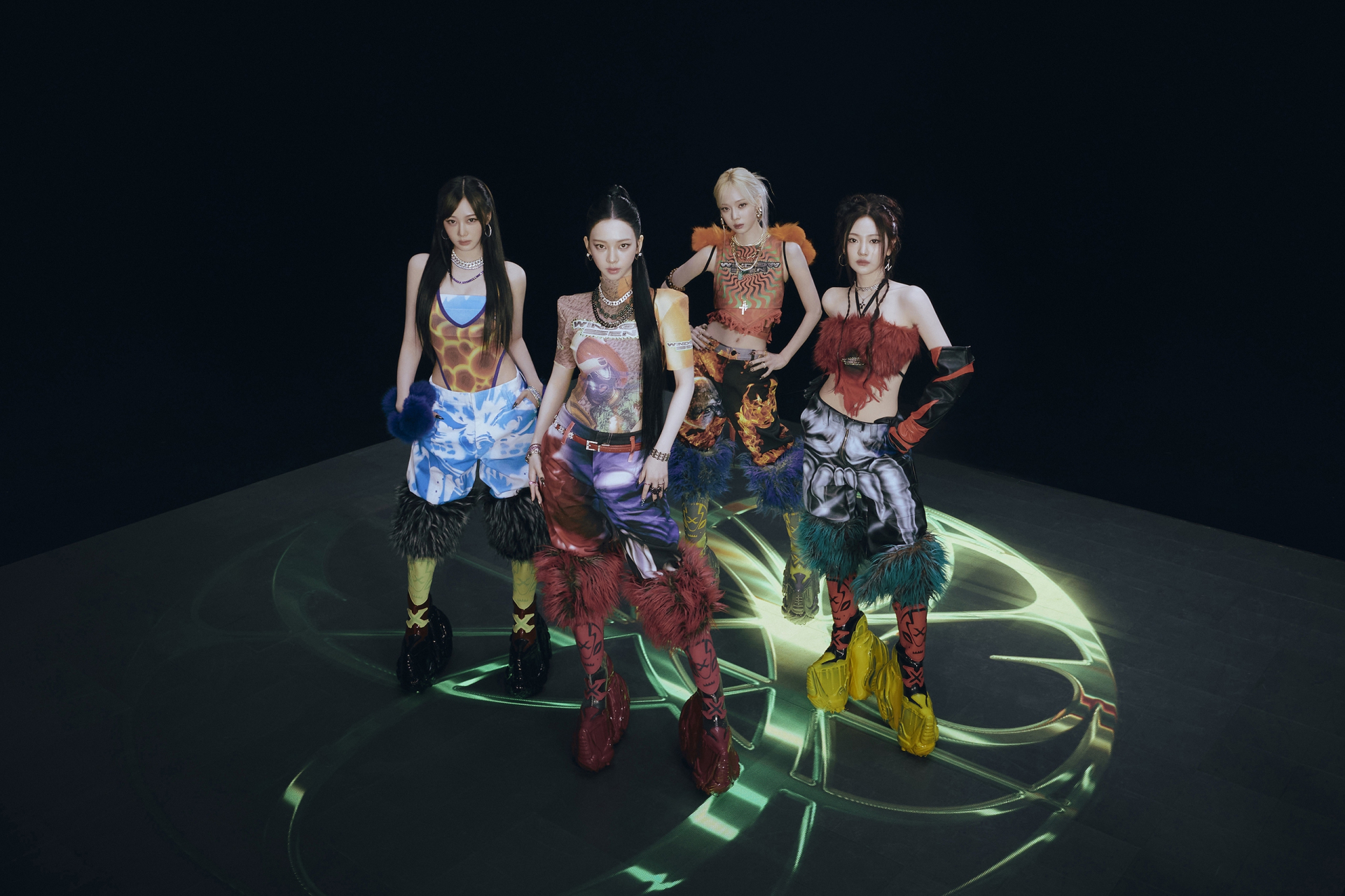 aespa có năm 2024 đại thắng cùng chuỗi hit Supernova - Whiplash 