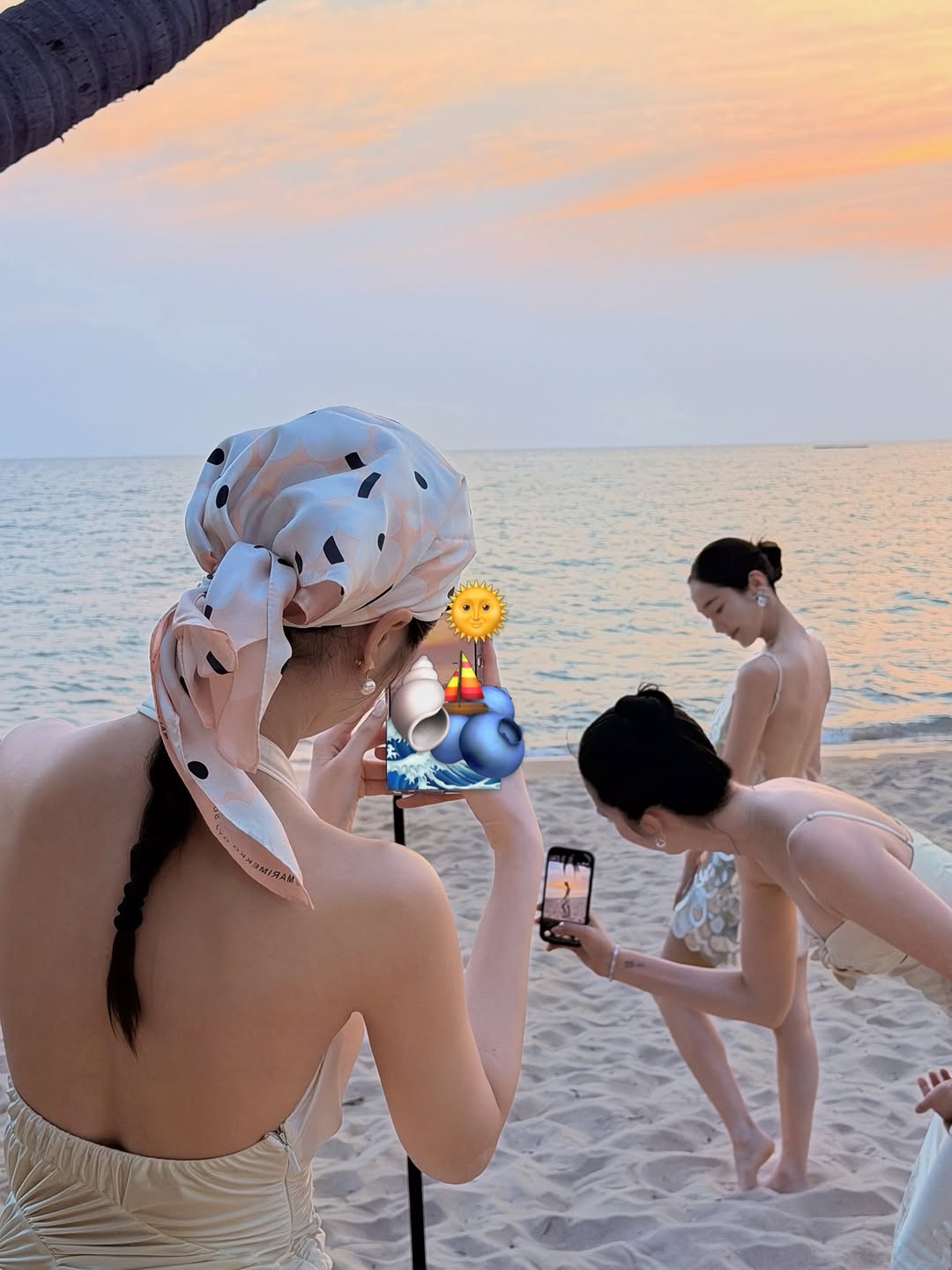 Diễn xong concert vẫn không thèm về, “công chúa băng giá” Jessica kéo dàn mỹ nhân vung tiền càn quét Phú Quốc