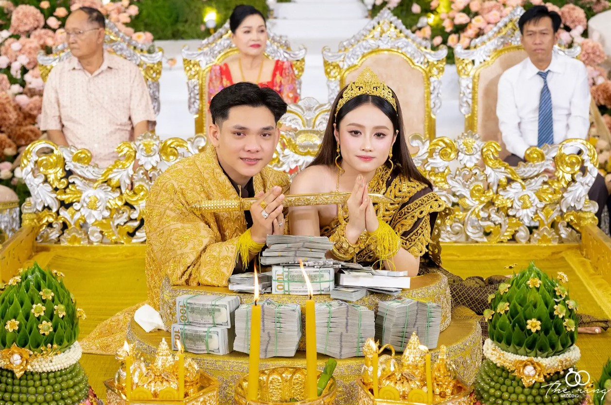 Cả hai nổi tiếng với đám cưới có của hồi môn khủng.