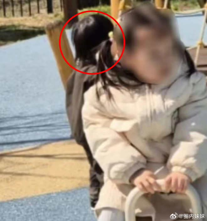 Nhiều sao Hàn đã phải thốt ra những mỹ từ “có cánh” sau khi lần đầu được tận mắt chiêm ngưỡng diện mạo của cậu bé Kim Woo Jin. Ảnh: Nate và Naver