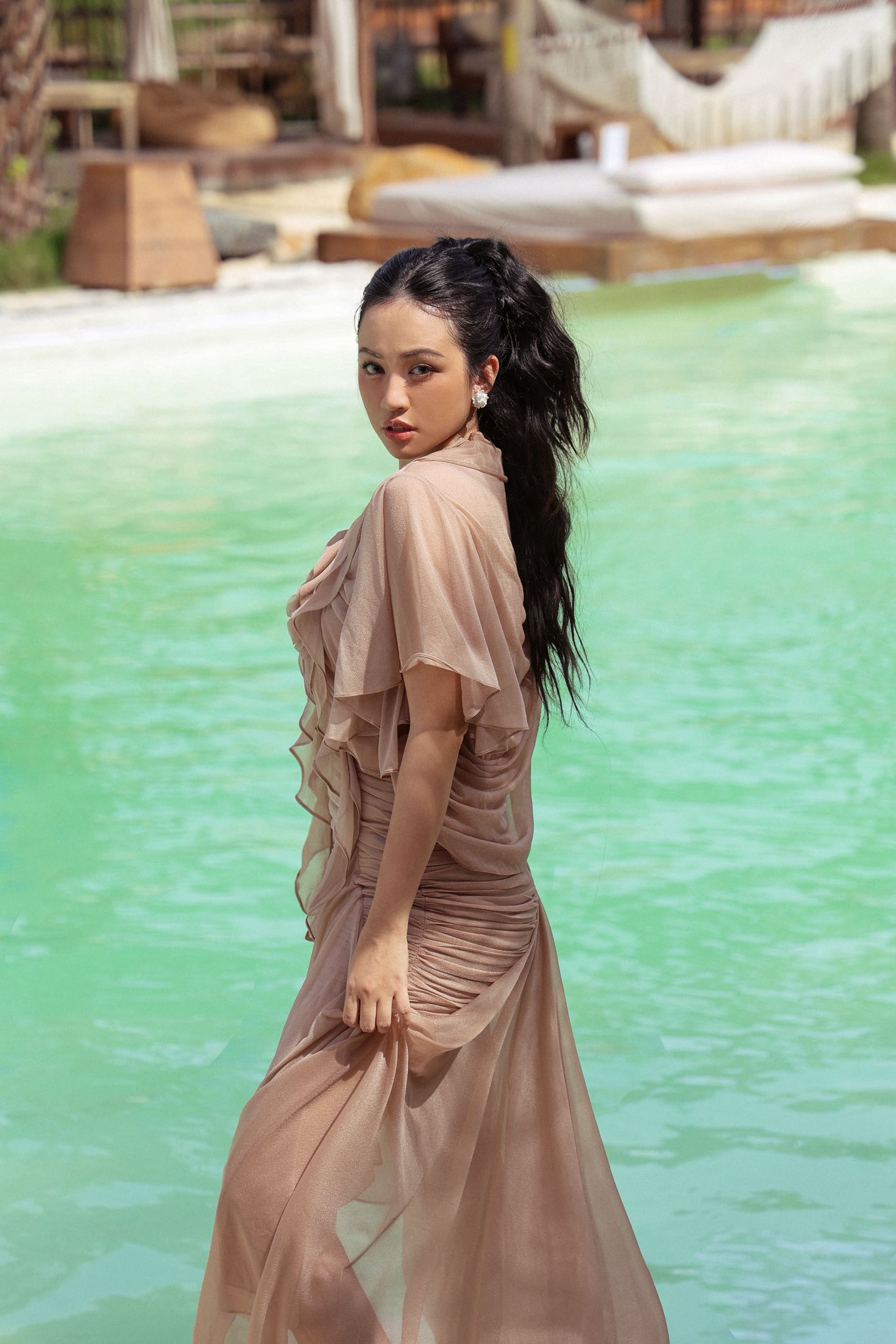 Yumi Thiên Nga giờ đã là mẹ 1 con, có cuộc sống hôn nhân viên mãn