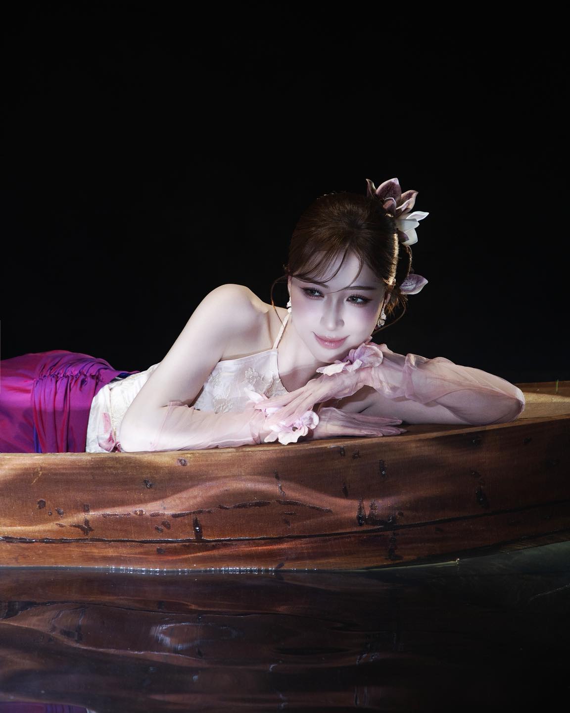 Hòa Minzy đang là nghệ sĩ có định hướng kết hợp văn hóa vào âm nhạc nổi bật nhất năm qua