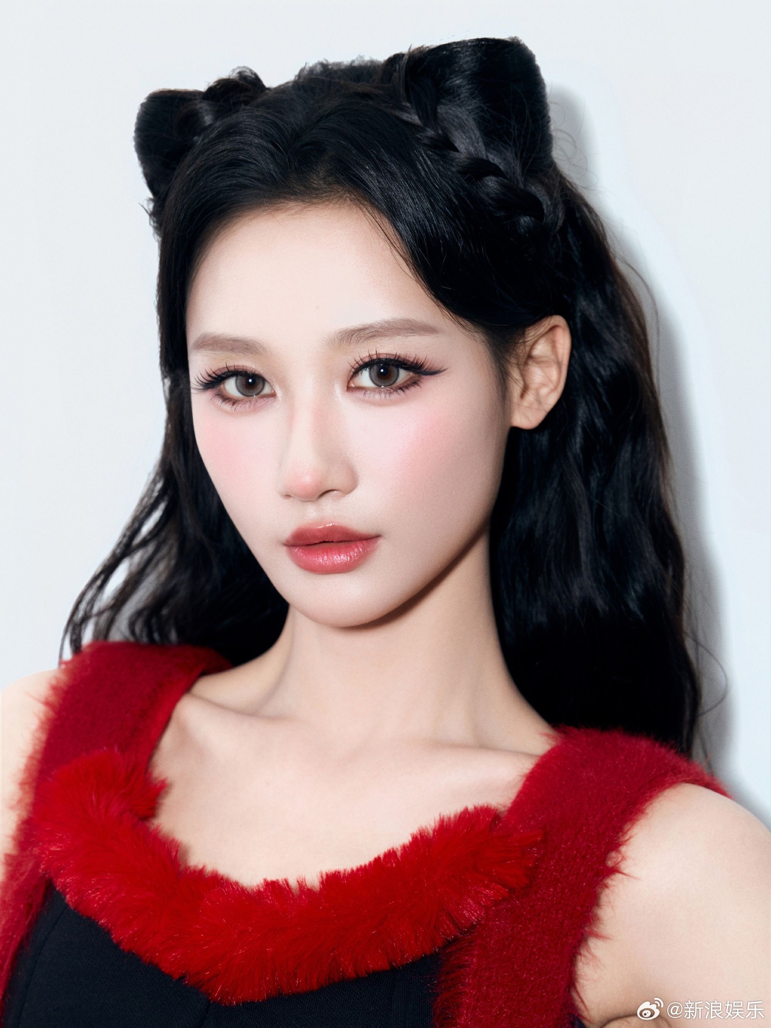 Sau Công diễn 2, nữ diễn viên trở thành cái tên bị ghét nhất show Tỷ Tỷ Đạp Gió Rẽ Sóng vì lộ tính ích kỷ, khiến đồng đội trở thành thảm họa sân khấu. Ảnh: Sina. 