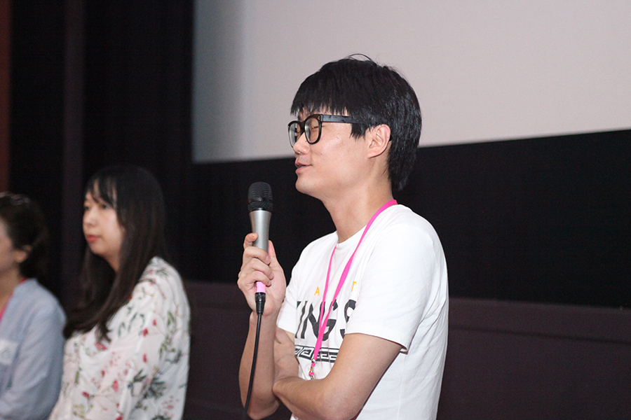 Anh gặp nạn ngay trước mặt con trai tự kỷ. Ảnh: MyDaily