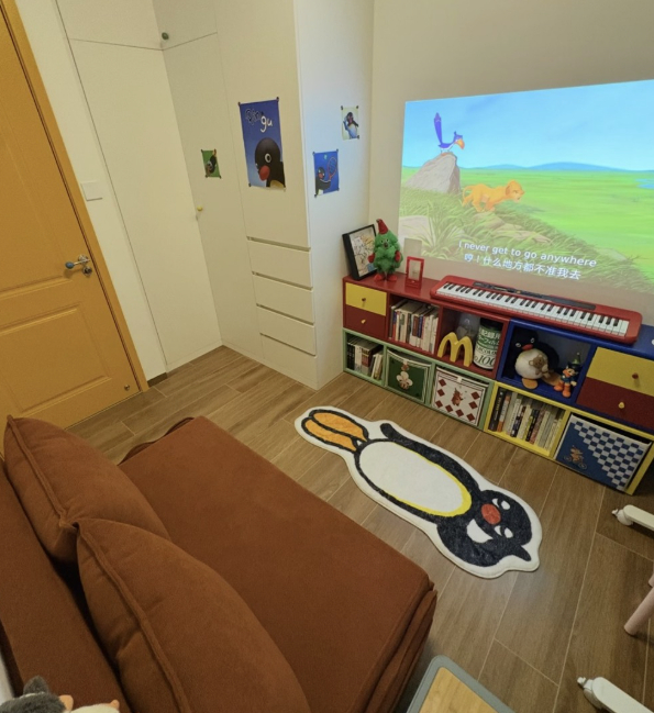 Cô gái trốn cả thế giới trong căn phòng 9m2 cải tạo đẹp như phim Anime: Góc nào cũng chữa lành mạnh mẽ