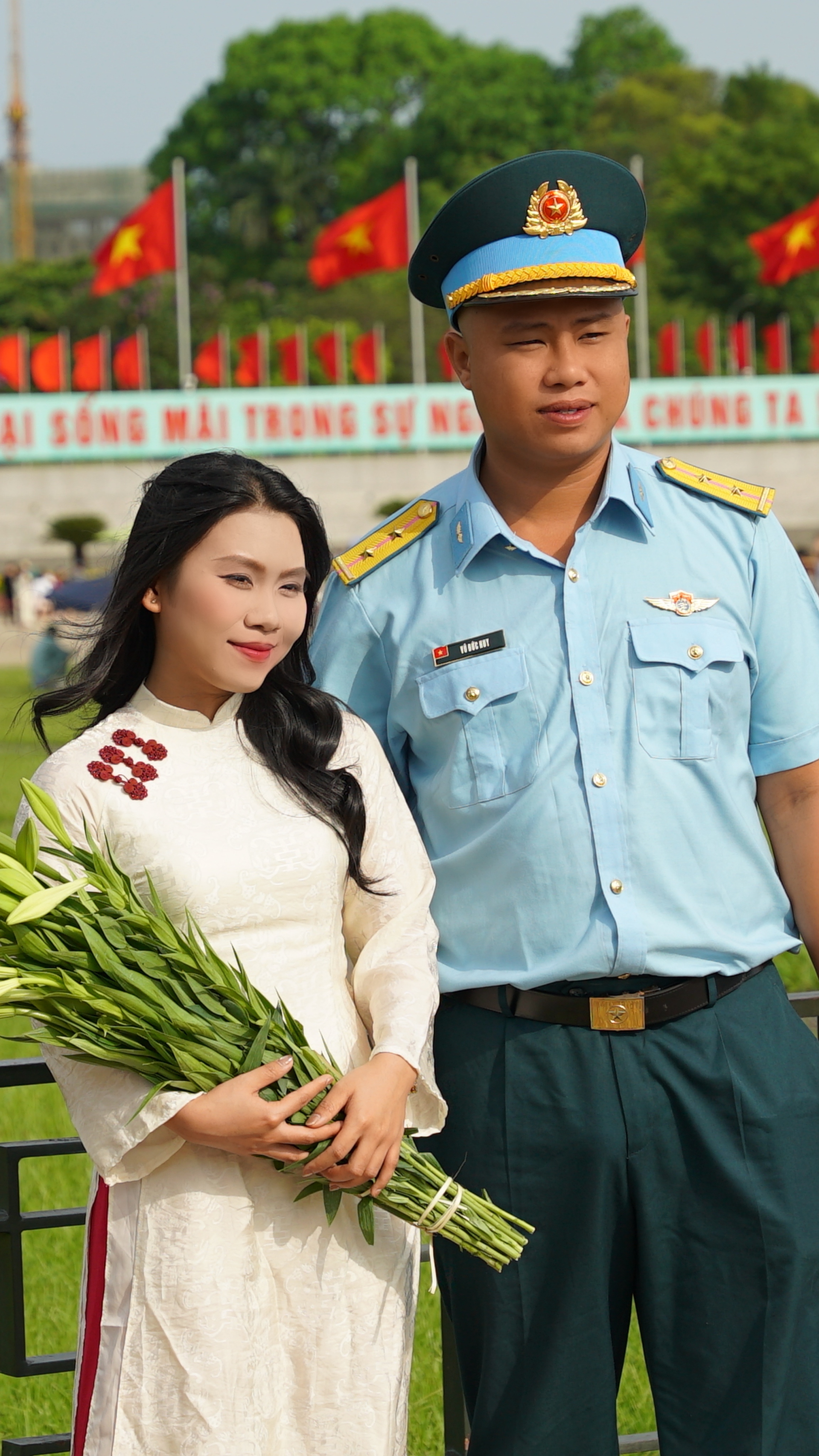 Từ Hải Phòng, Quảng Trị ra Hà Nội: 5h sáng dậy makeup, 7h có mặt ở Lăng Bác, 3 ngày khám phá hết thủ đô