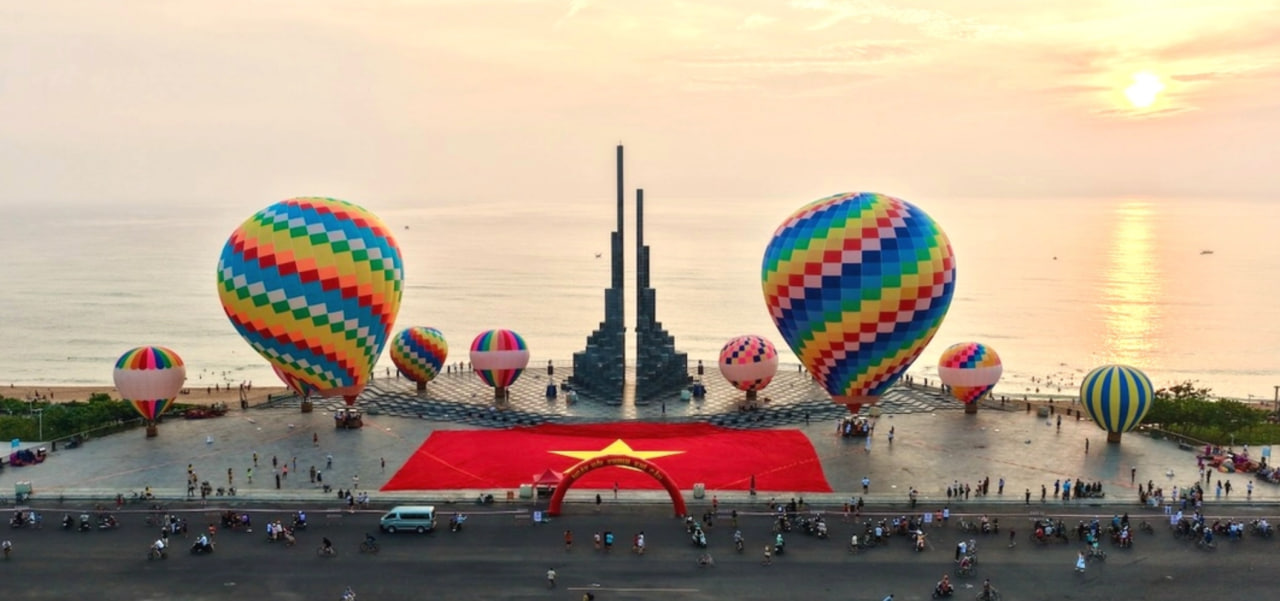 Đến thánh địa chữa lành Phú Yên cũng đông nghịt, tầm này chỉ lên công ty mới không có ai!