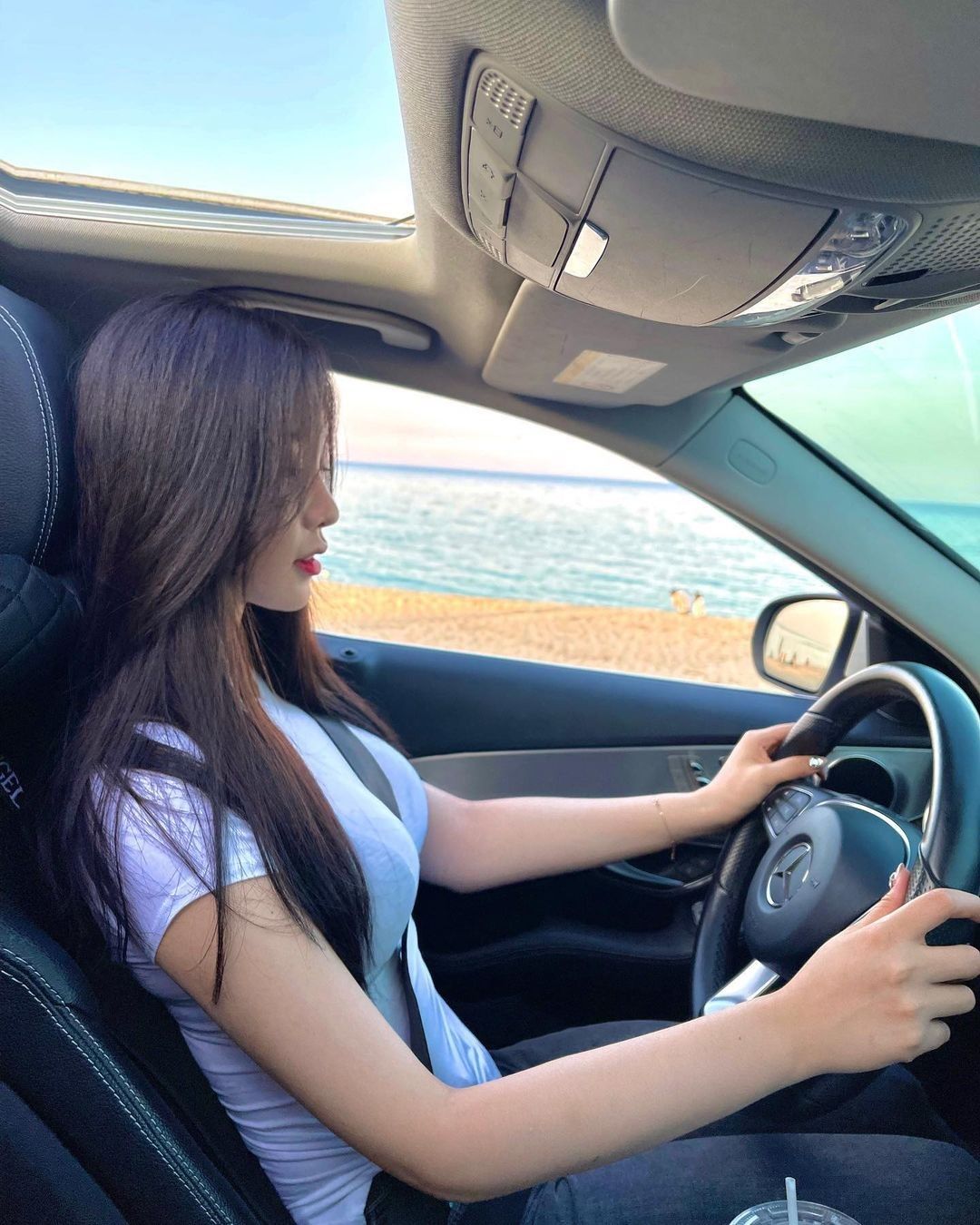Khi có một chiếc ô tô, cả gia đình cũng dễ dàng cùng nhau đi du lịch. Ảnh minh họa.