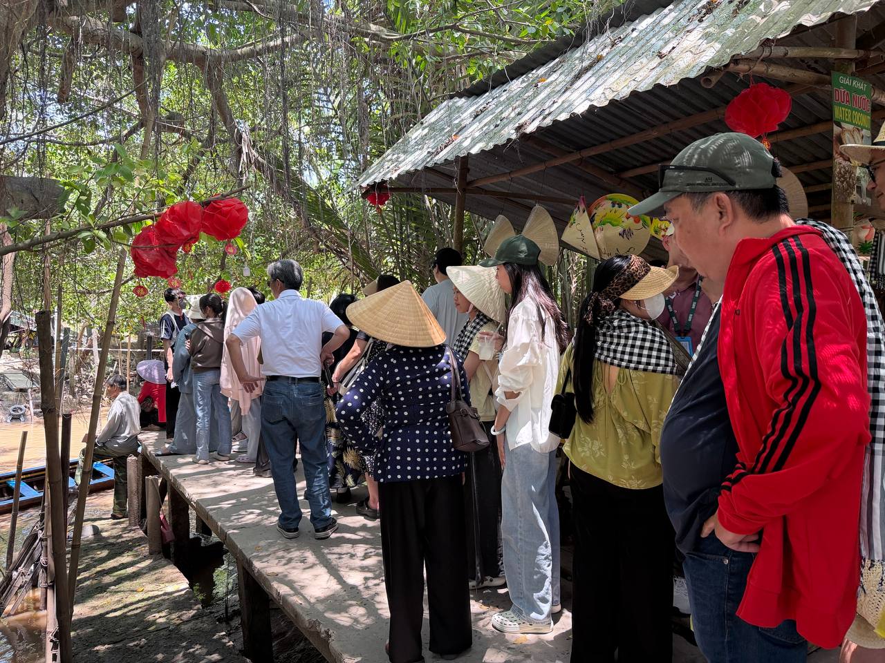 Tour miền Tây đắt khách dịp 30/4-1/5: Hàng trăm du thuyền tại Mỹ Tho- Vĩnh Long hoạt động hết công suất