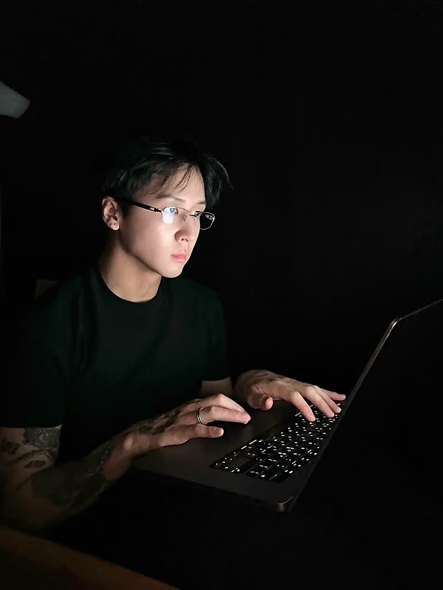 Nam idol dường như đã quay trở lại làm nhạc. Ảnh: Instagram