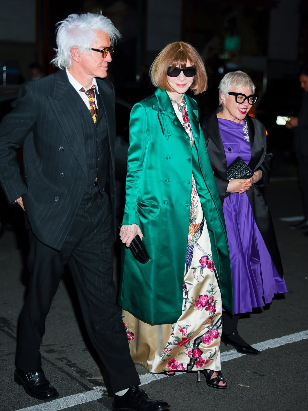 Tổng biên tập tạp chí Vogue Anna Wintour và đạo diễn Baz Luhrmann. Ảnh: Digital Fashion Week.