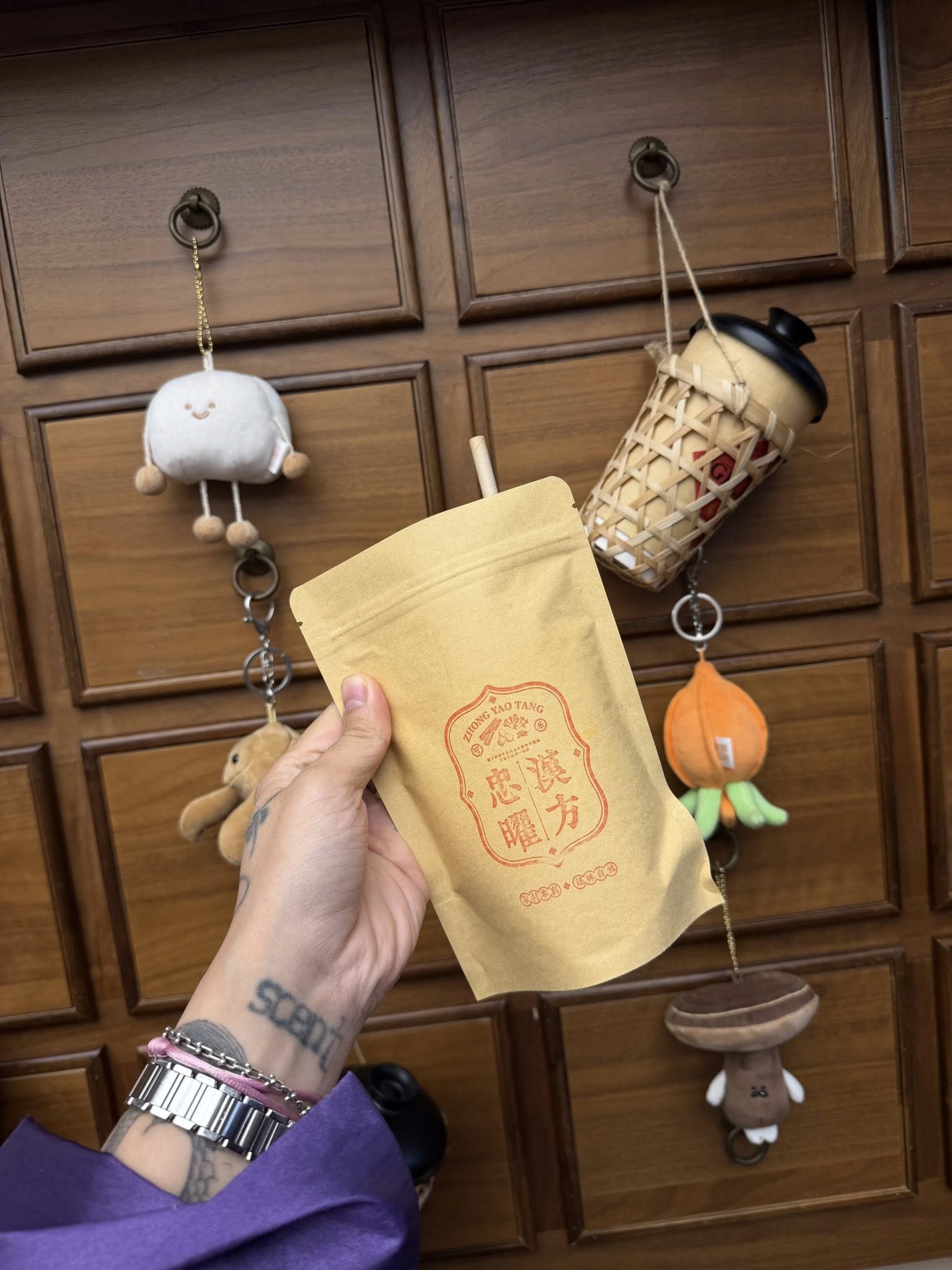 Ai đi Trung Quốc thời gian này phải cảm ơn Hoàng Ku vì đã tốn tiền thử trước hàng loạt quán trà sữa nổi tiếng