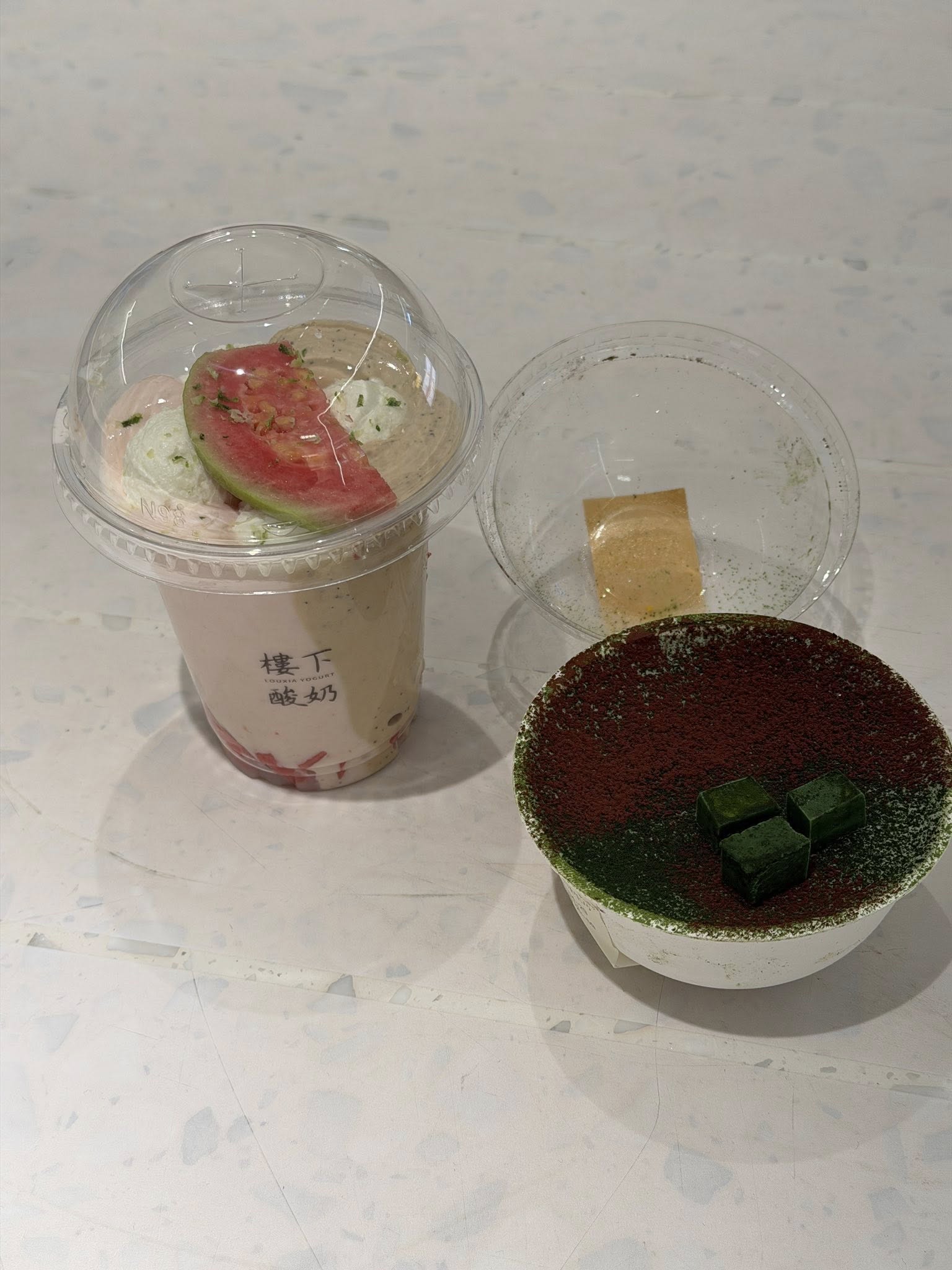 Tiệm yogurt ở Hàng Châu được Hoàng Ku khen là ngon đỉnh, nên thử