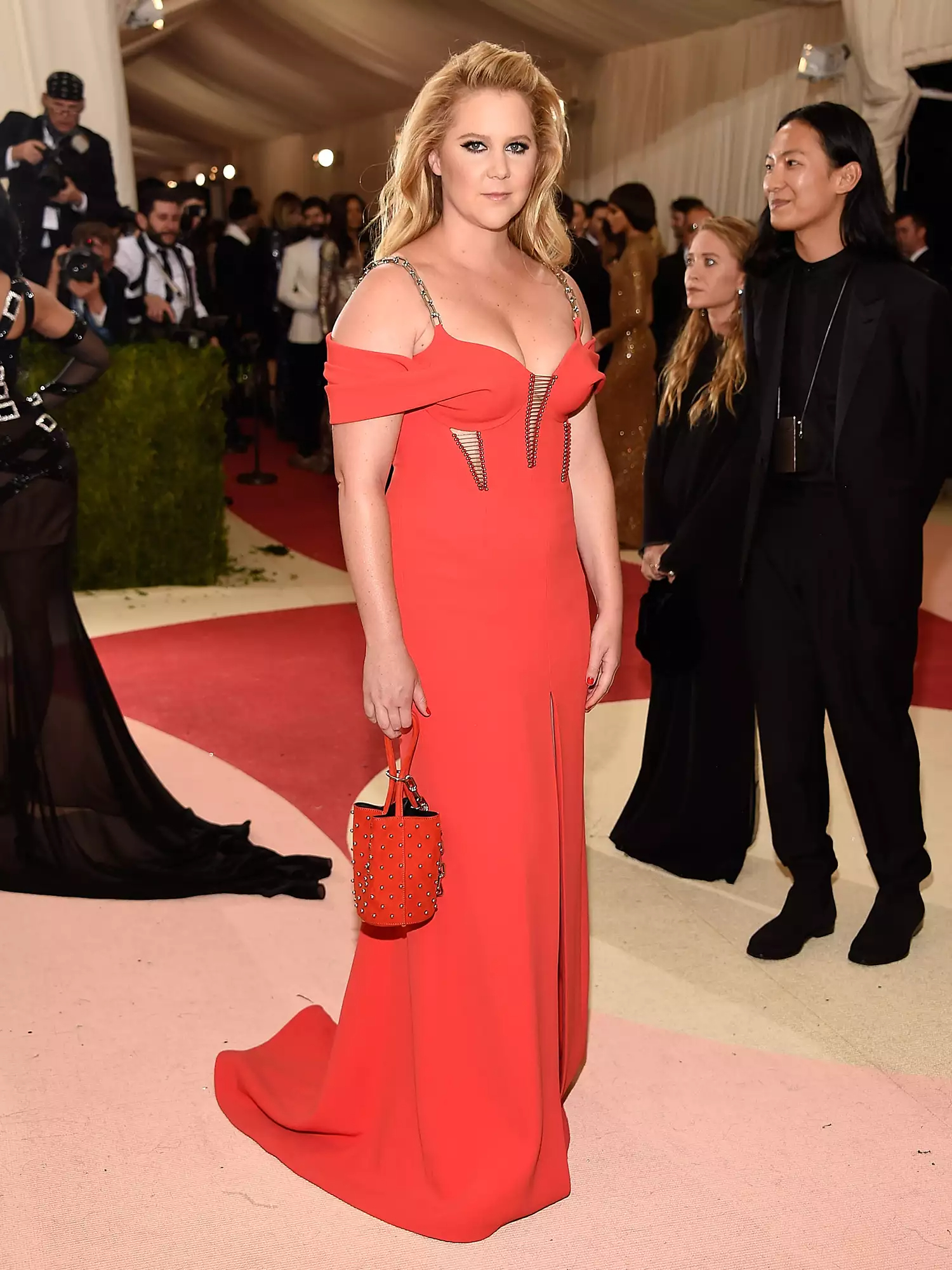 Amy Schumer đã thay đổi ý kiến và tiếp tục quay lại Met Gala. Ảnh: People