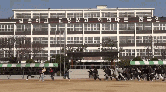 5 mỹ nam quậy nhất hiện tại bị 500 người 